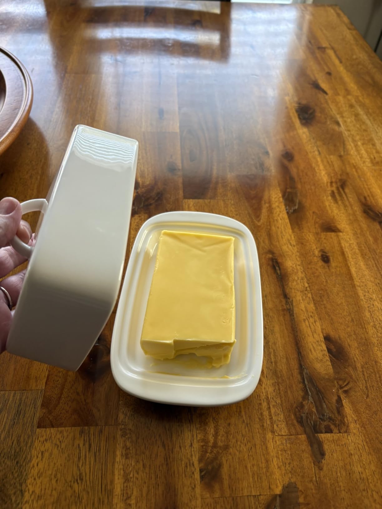 Sweese Large Butter Dish with Lid for Countertop, Porcelain 8oz Butter Keeper with Handle Cover Design, 7.7 Inch Butter Container customer photo 2