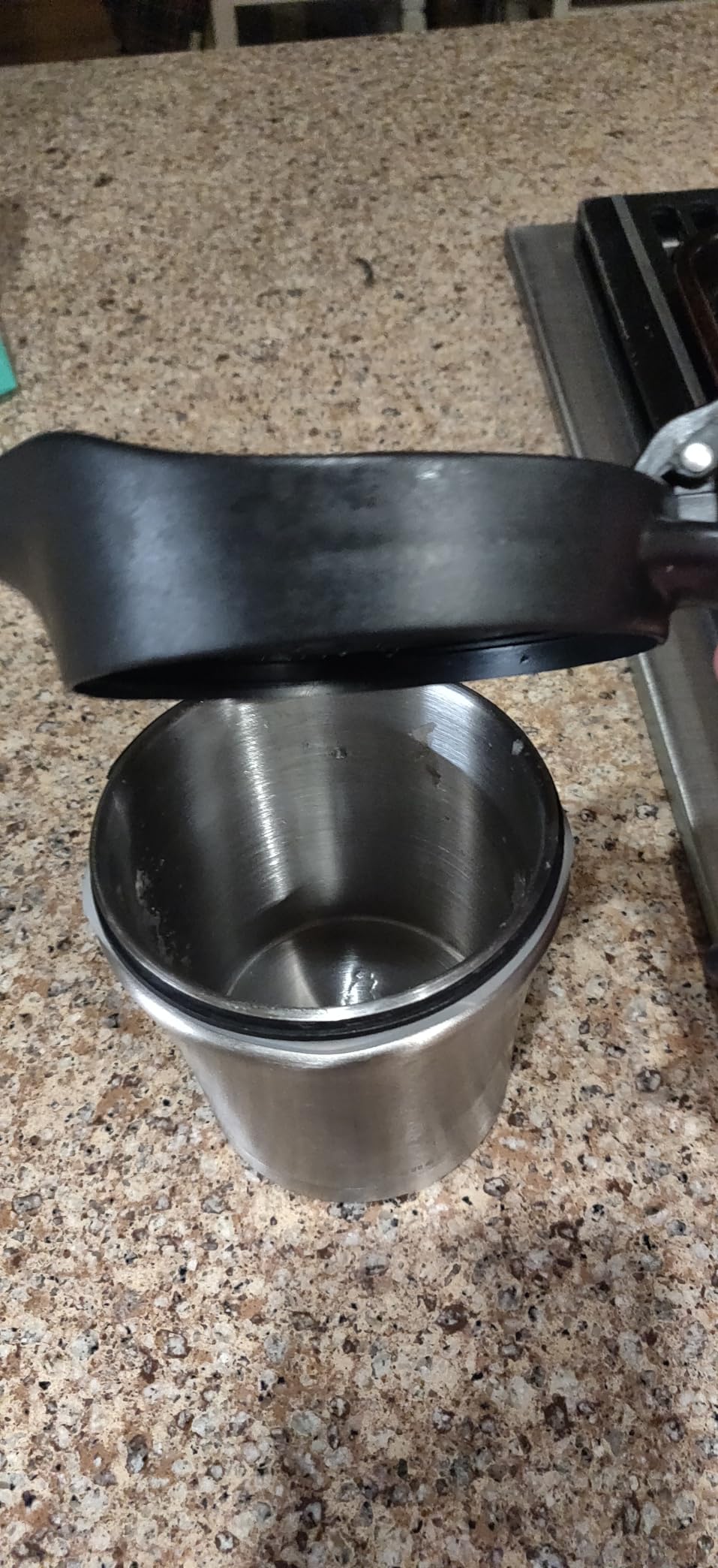 Rorence Stainless Steel Double Insulated Gravy Boat Sauce Jug with Hinged Lid for Thanksgiving Dinner - 32 Oz customer photo 2