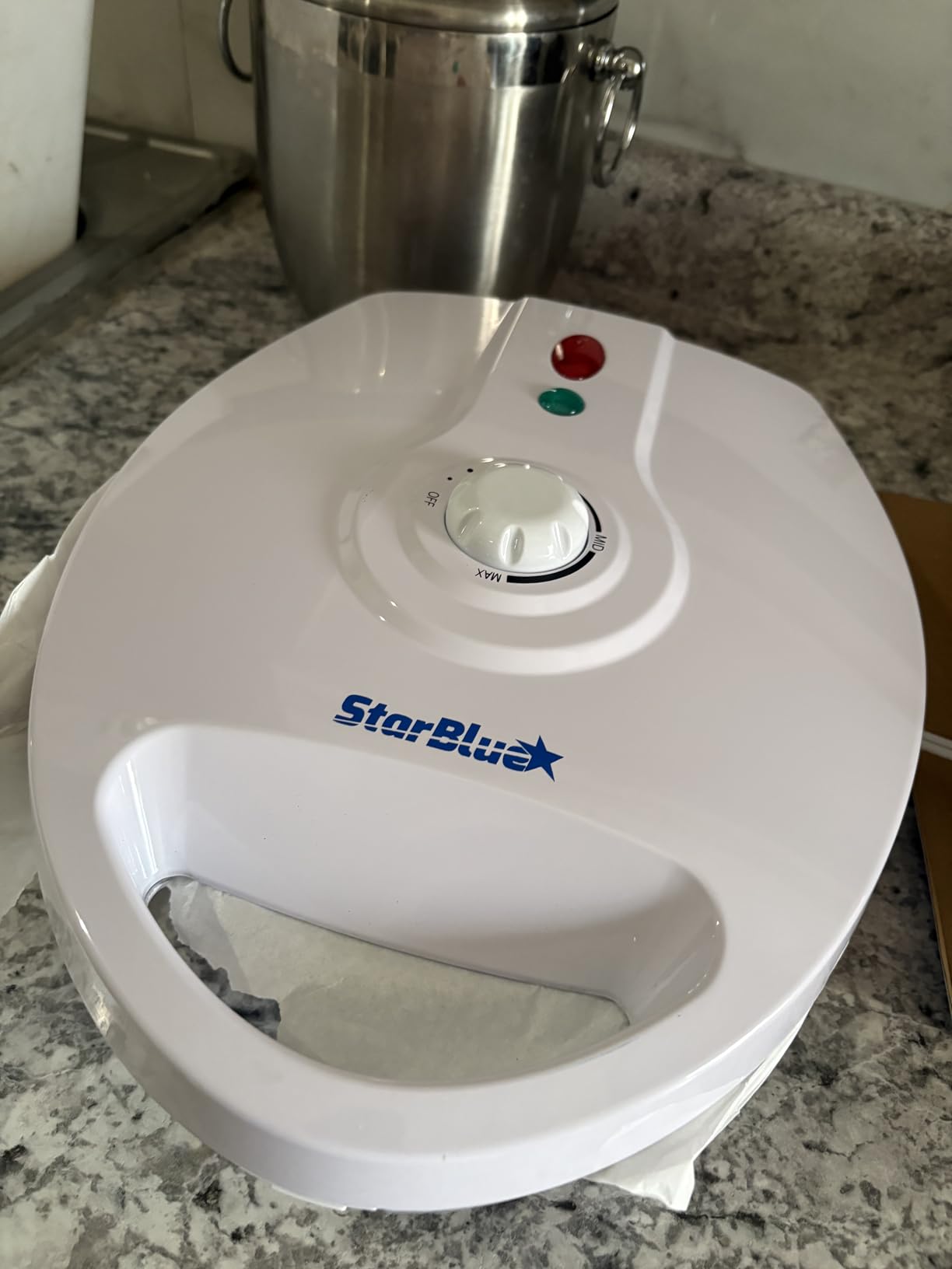 Electric Arepa Maker and Mini Pancake Maker by StarBlue with FREE Arepa Recipes eBook - Quick and making 5 Venezuela and Colombia styles Arepas in 6 minutes AC 120V 60Hz 1200W customer photo 2