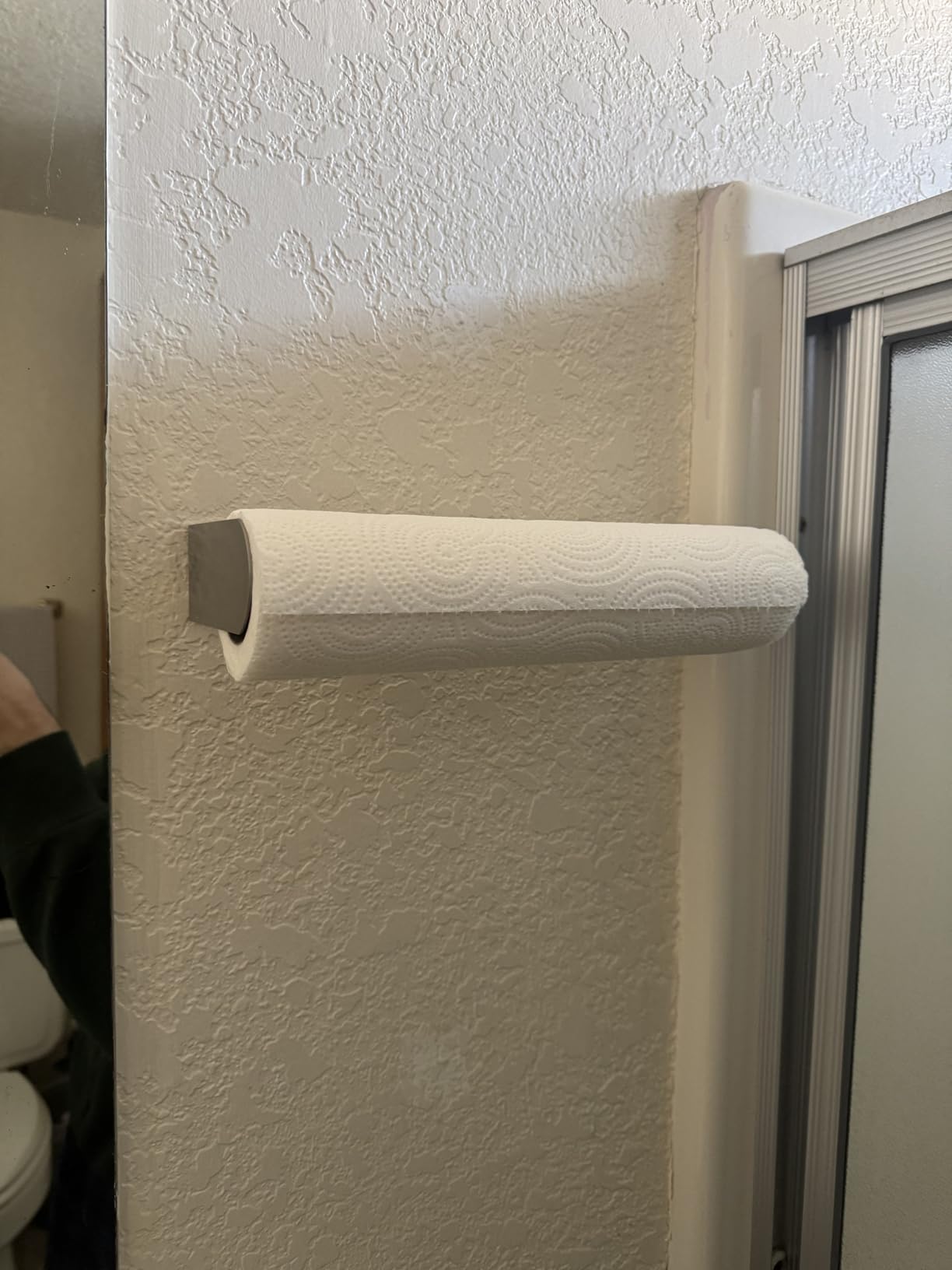 ZUNTO Paper Towel Holder Under Cabinet Self Adhesive Paper Towel Rack (No Drilling), Stainless Steel Wall Mount Paper Towel Holder, Rustproof, Easy Tear customer photo 2