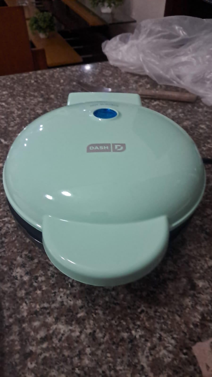 Dash Mini Donut Maker Machine for Kid-Friendly Breakfast, Snacks, Desserts & More with Non-stick Surface, Makes 7 Doughnuts, Donut Print customer photo 1
