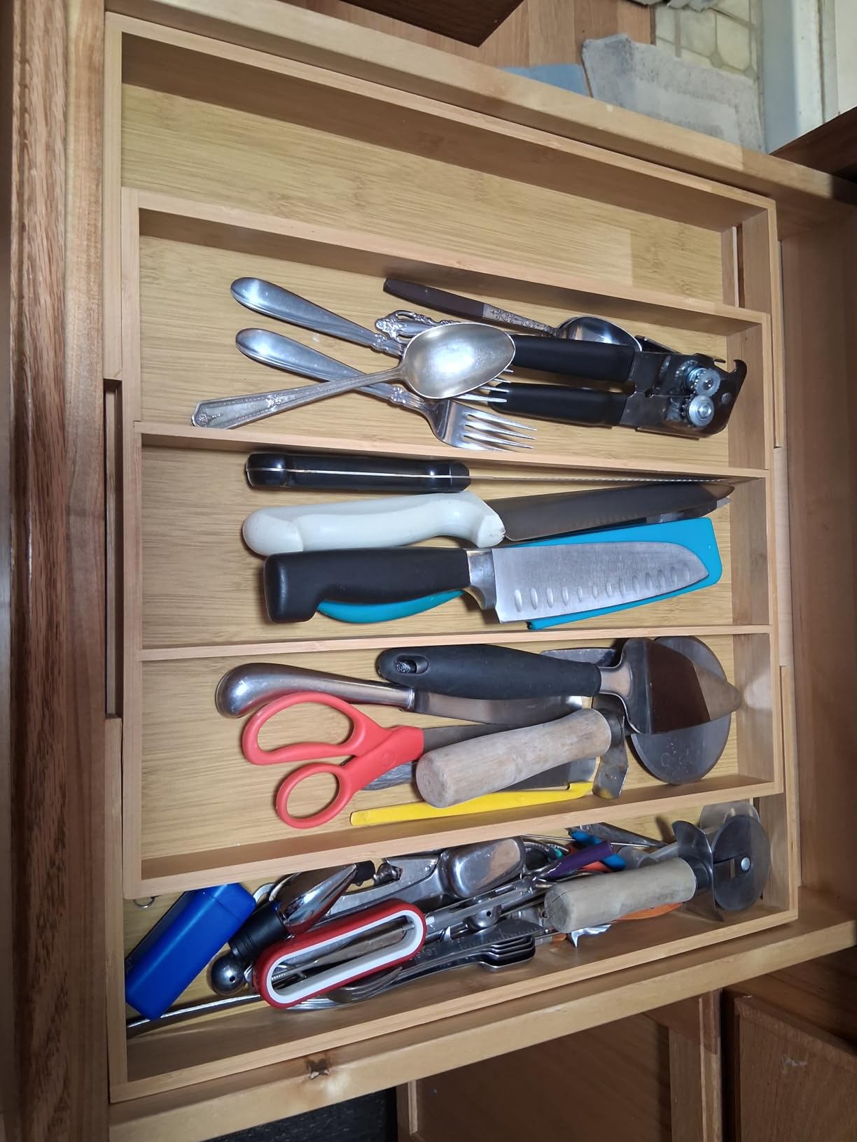 Purawood Bamboo Drawer Organizer - Expandable Silverware Organizer & Utensil Drawer Organizer, Cutlery Tray with Dividers, 7-9 Slots- Kitchen Organizer for Utensils & Flatware (Natural) customer photo 2