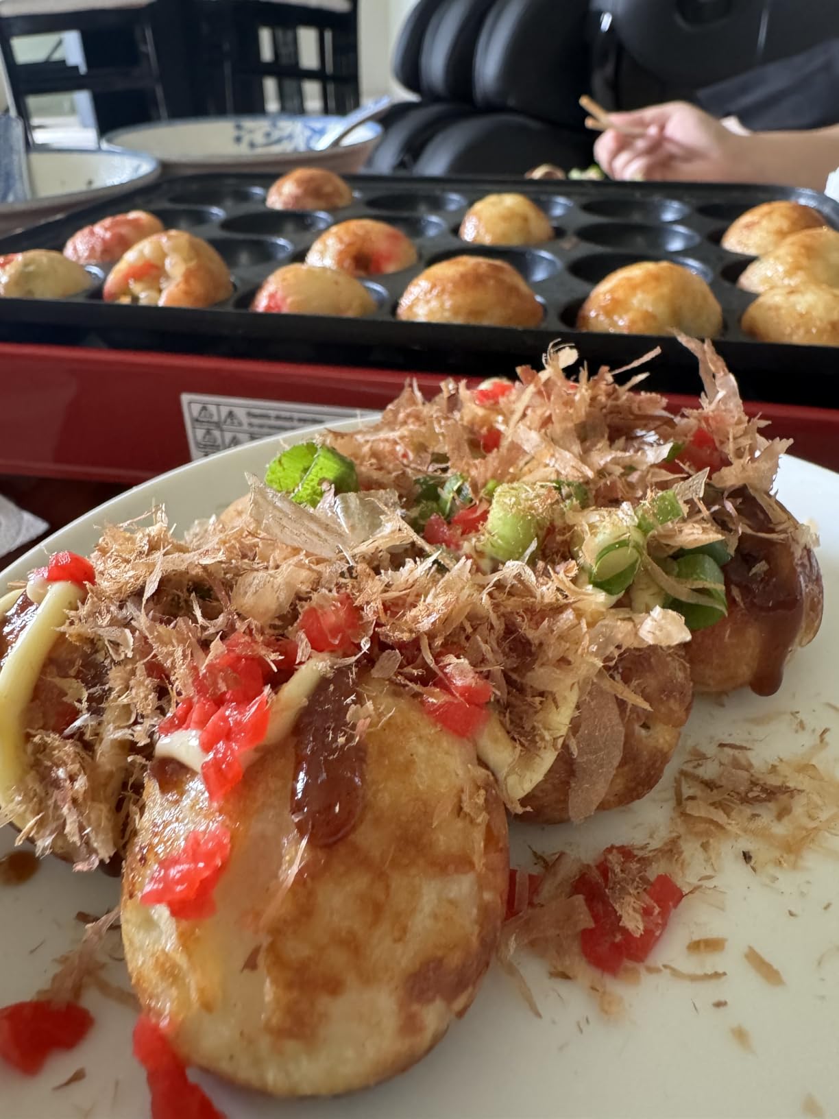 Multifunction Nonstick Baking Maker with 3 Interchangeable Baking Plates for Grill,Pan Cake and Cake Pops,Takoyaki Maker.RED customer photo 1