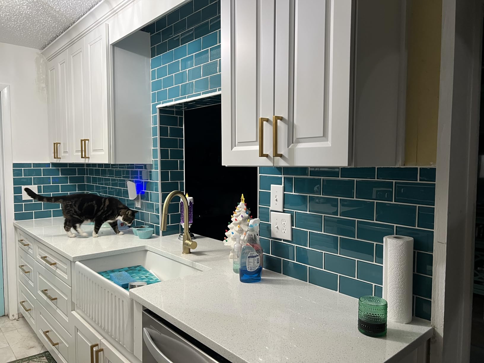 Glass Subway Tile, Glass Tiles 3x6 Inch for Kitchen Backsplash Bathroom Shower Wall Ice Age (32 Pcs, 4 sq.ft.) customer photo 1