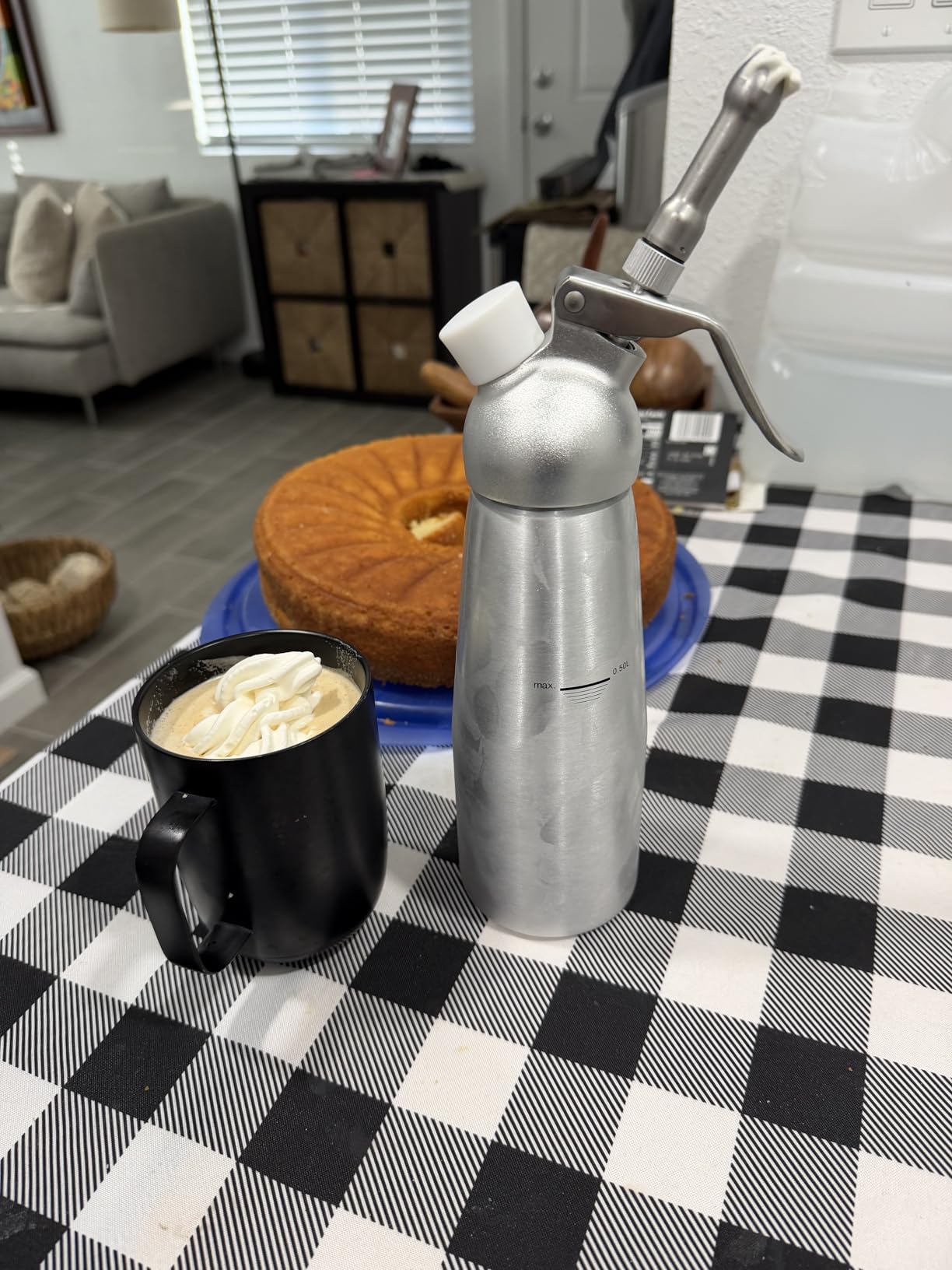 Professional Aluminum Whipped Cream Dispenser Cream Maker 500mL (1 Pint) for Desserts Gourmet Cream Whipper with 3 Decorating Nozzles customer photo 2