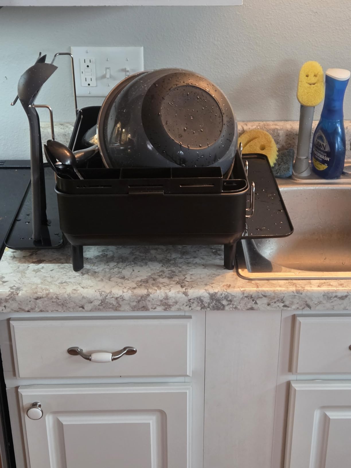 simplehuman Large Capacity Dish Drying Rack with Stainless Steel Frame, 360º Easy Drain Swivel Spout, Utensil & Wine Glass Holder, Anti-Residue Coating, Moisture Control Surface, Grey customer photo 1