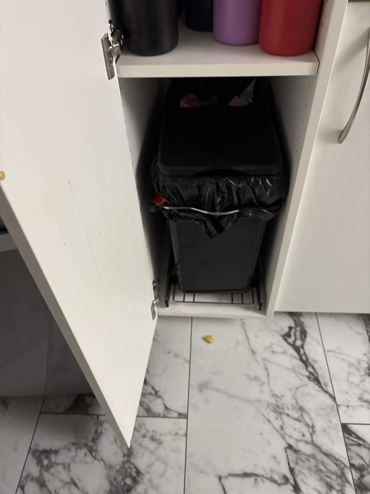 Rev-A-Shelf Pullout Trash Can for Under Kitchen Cabinets 27 Qt Garbage Waste Recycling Bin with Full Extension Slides, White, RV-15KD-11C S customer photo 2