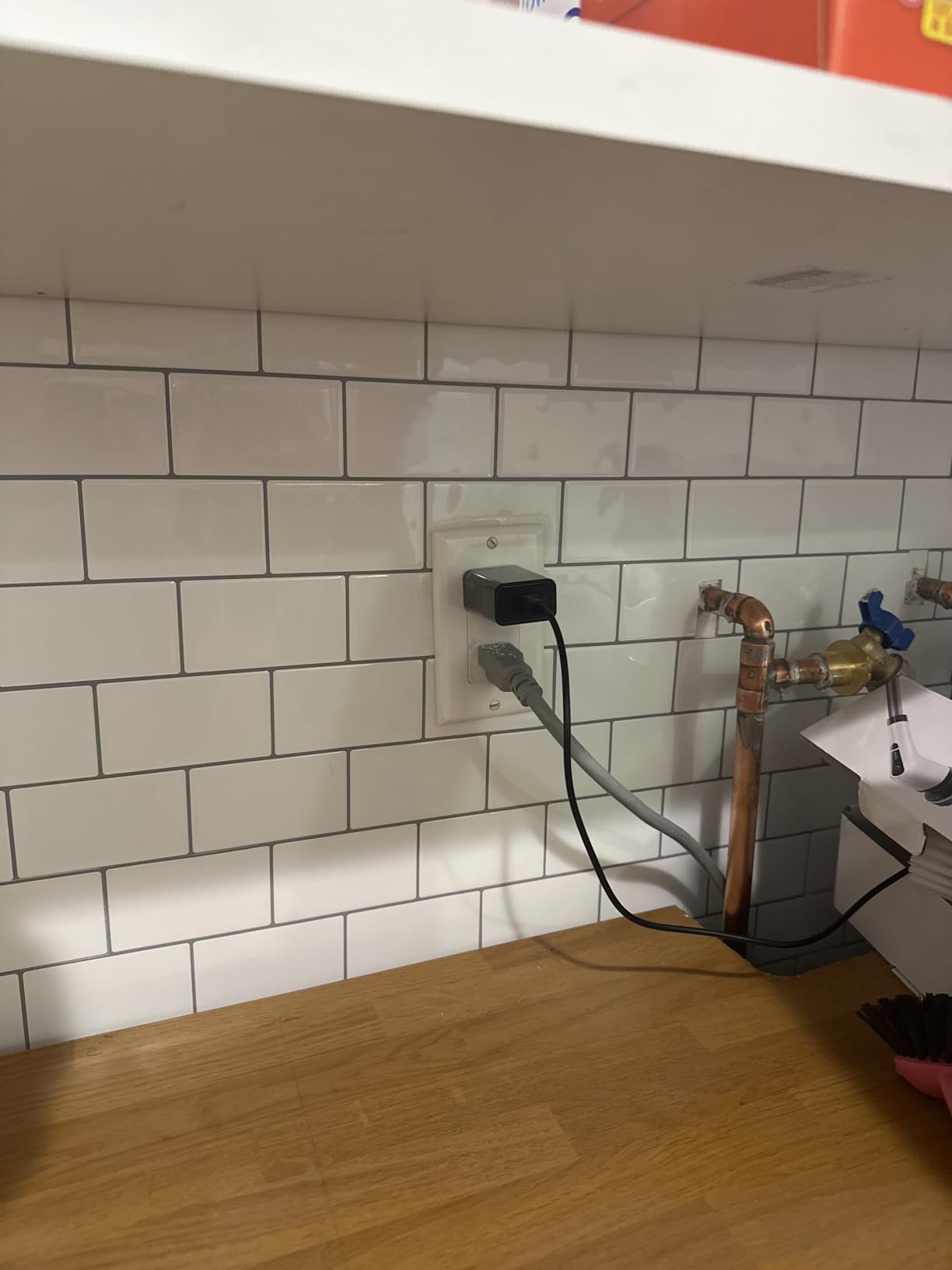 Yoillione Peel and Stick Backsplash for Kitchen: Self Adhesive Wall Tiles for Bathroom - Vinyl Thick Back Splash Tile (10, White with Gray Trim) customer photo 2