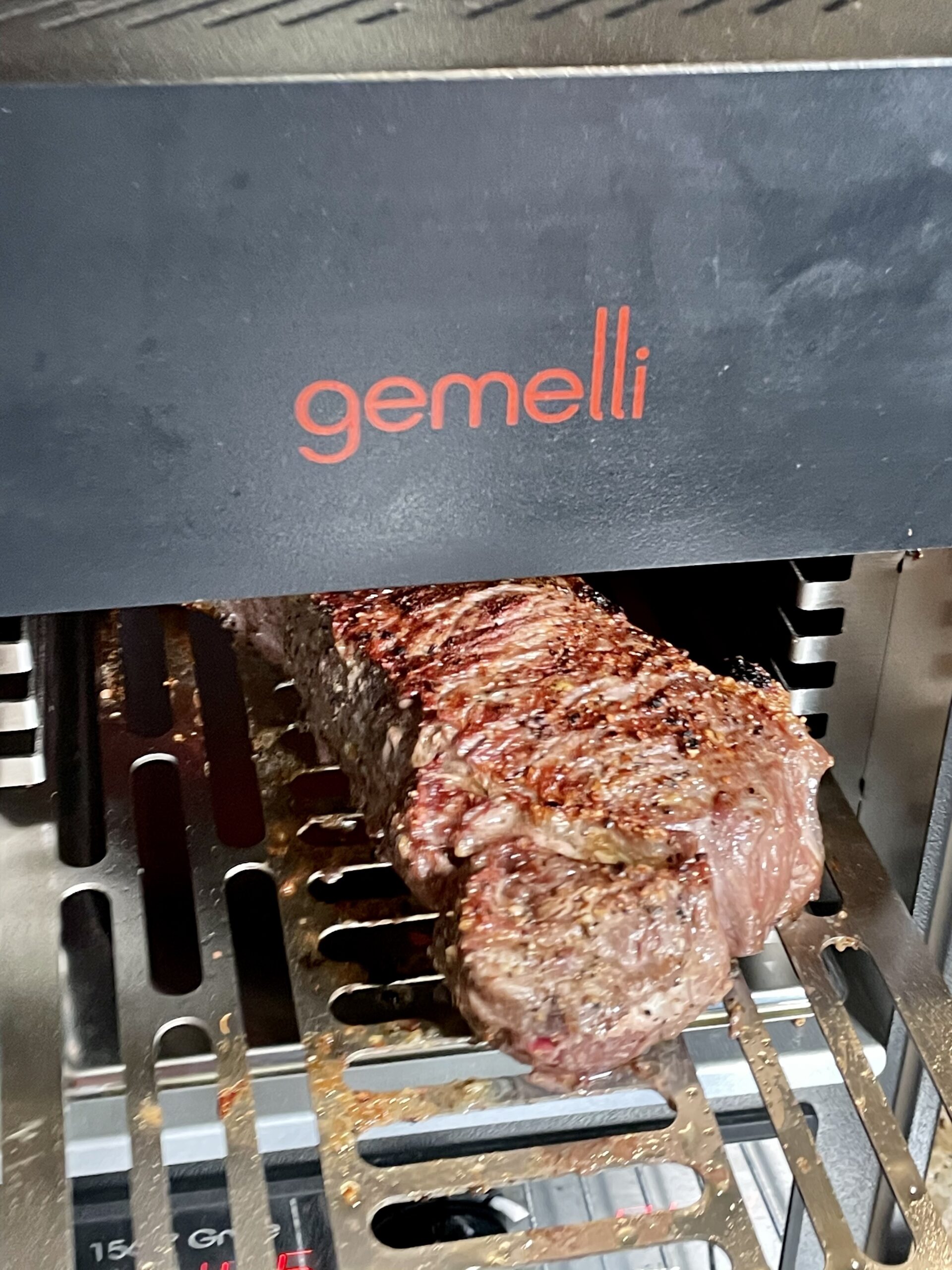 Gemelli Home Gourmet Steak Grille (1600 Watt), Steakhouse Quality, Infrared Ceramic Superheating Up to 1560 Degrees, Indoor Electric Infrared Grill customer photo 1