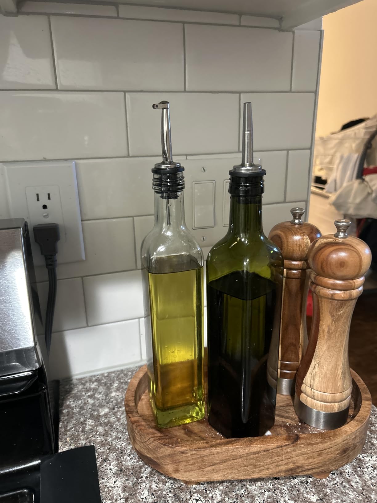 Zulay Kitchen (2 pack 17oz Olive Oil Dispenser Bottle For Kitchen - With 2 Spouts, 2 Removable Corks, 2 Caps, & 1 Funnel - Oil Bottle For Kitchen & Storing Liquids customer photo 1