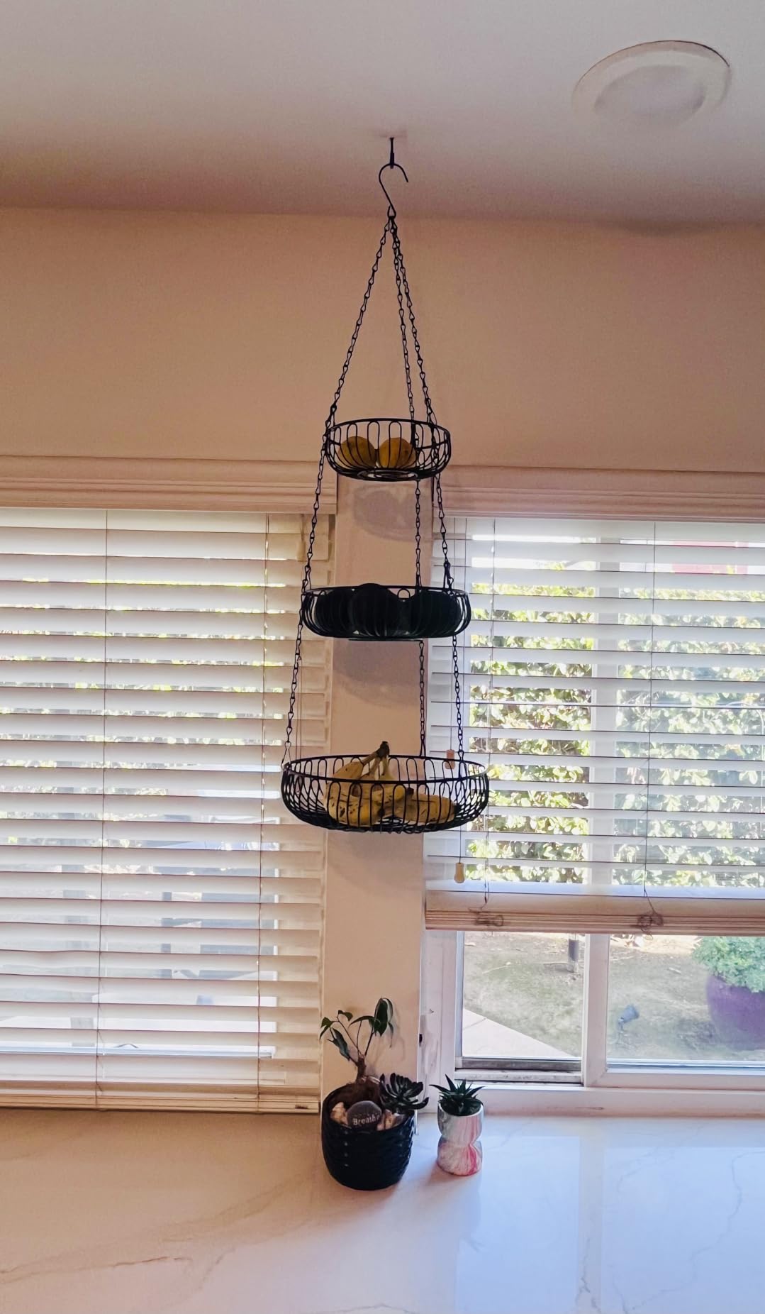 Simple Houseware Adjustable Metal Hanging Fruit Basket, Oblate, Black, 11