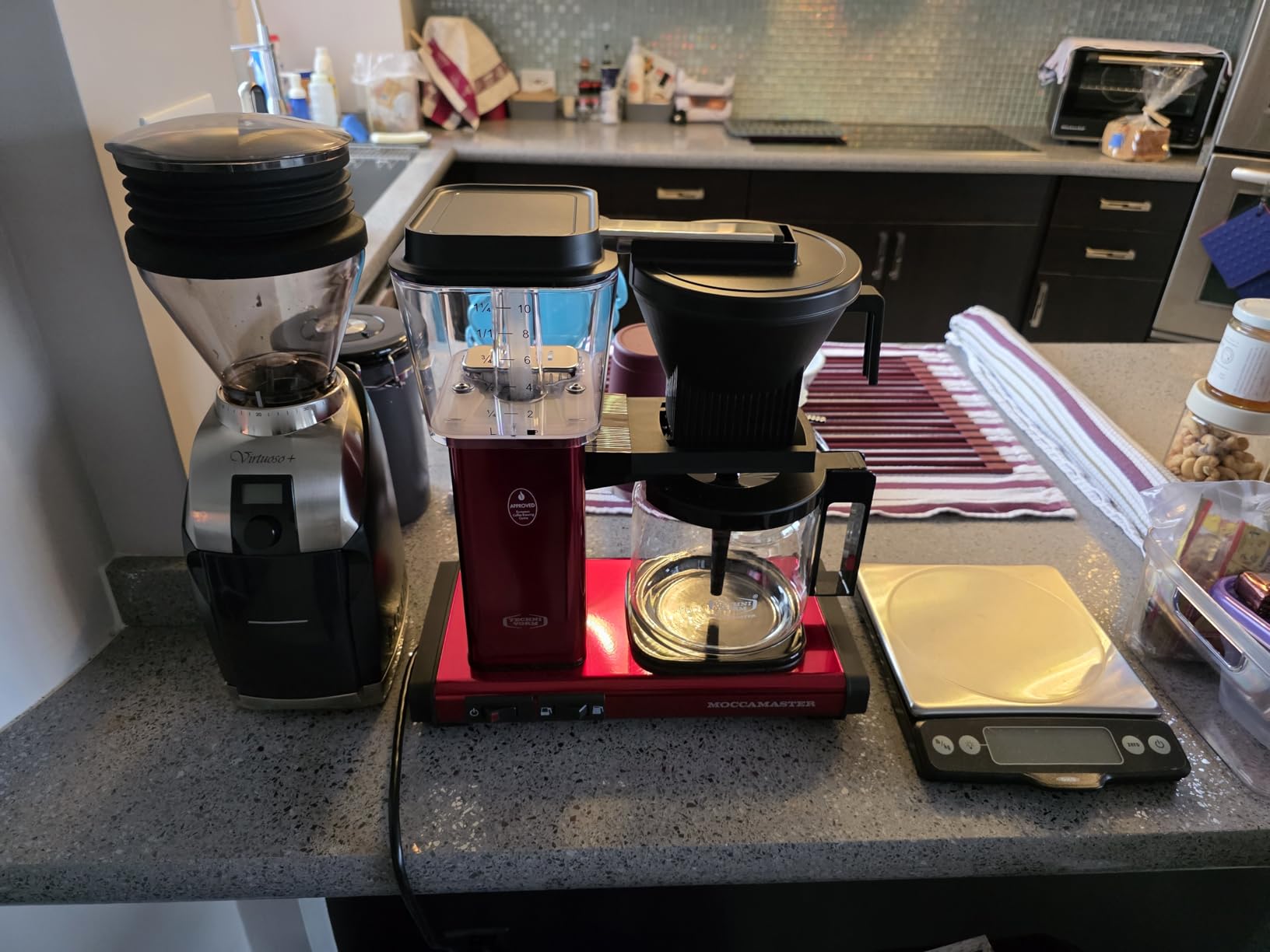 Technivorm Moccamaster 53941 KBGV Select 10-Cup Coffee Maker, Polished Silver, 40 ounce, 1.25l customer photo 2