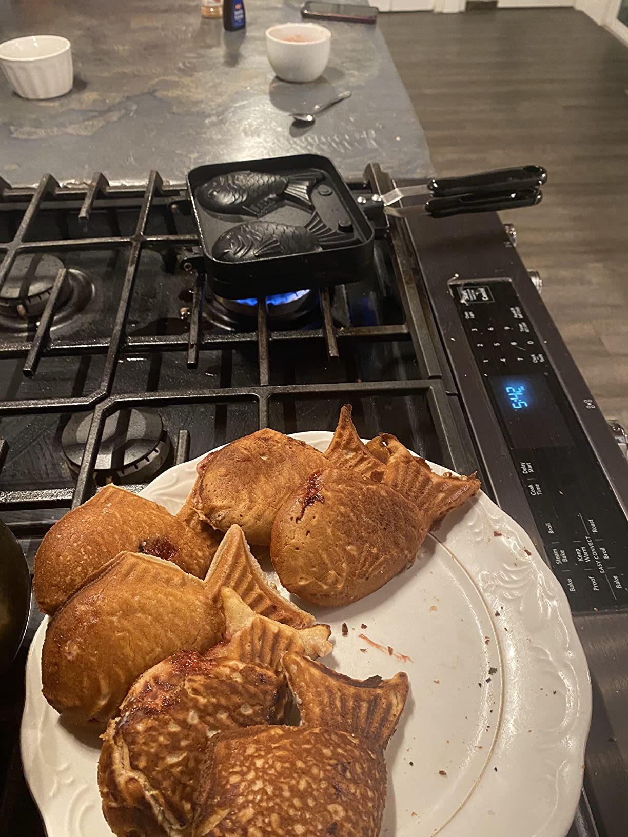 MAOPINER Taiyaki Fish Shape Cake Pan Waffle Cake Maker Fish Shaped Pancake Double Pan Mold for Home DIY Cooking Party Dessert customer photo 2
