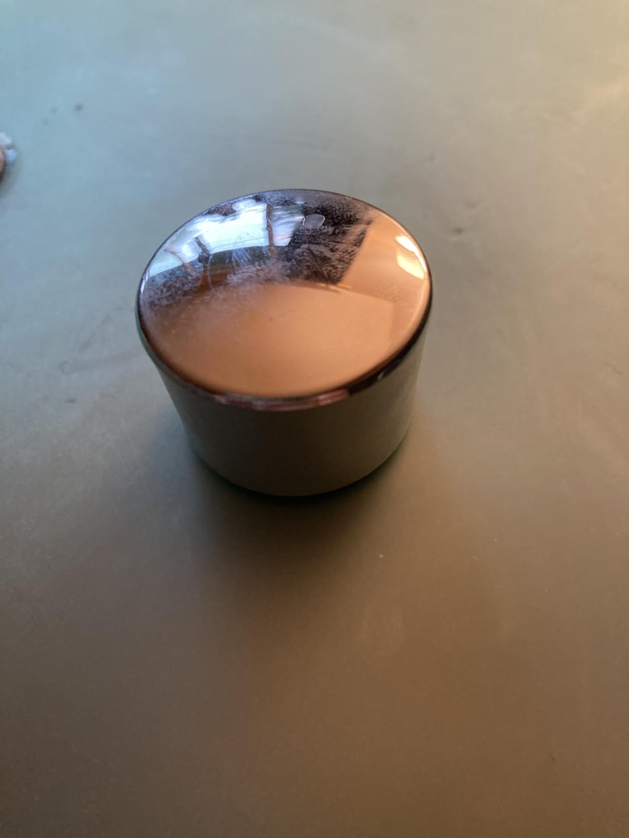 EurKitchen Professional Aluminum Whipped Cream Dispenser - Leak-Free Whip Cream Maker Canister with 3 Decorating Nozzles & Cleaning Brush - 1-Pint / 500 mL Cream Whipper customer photo 2