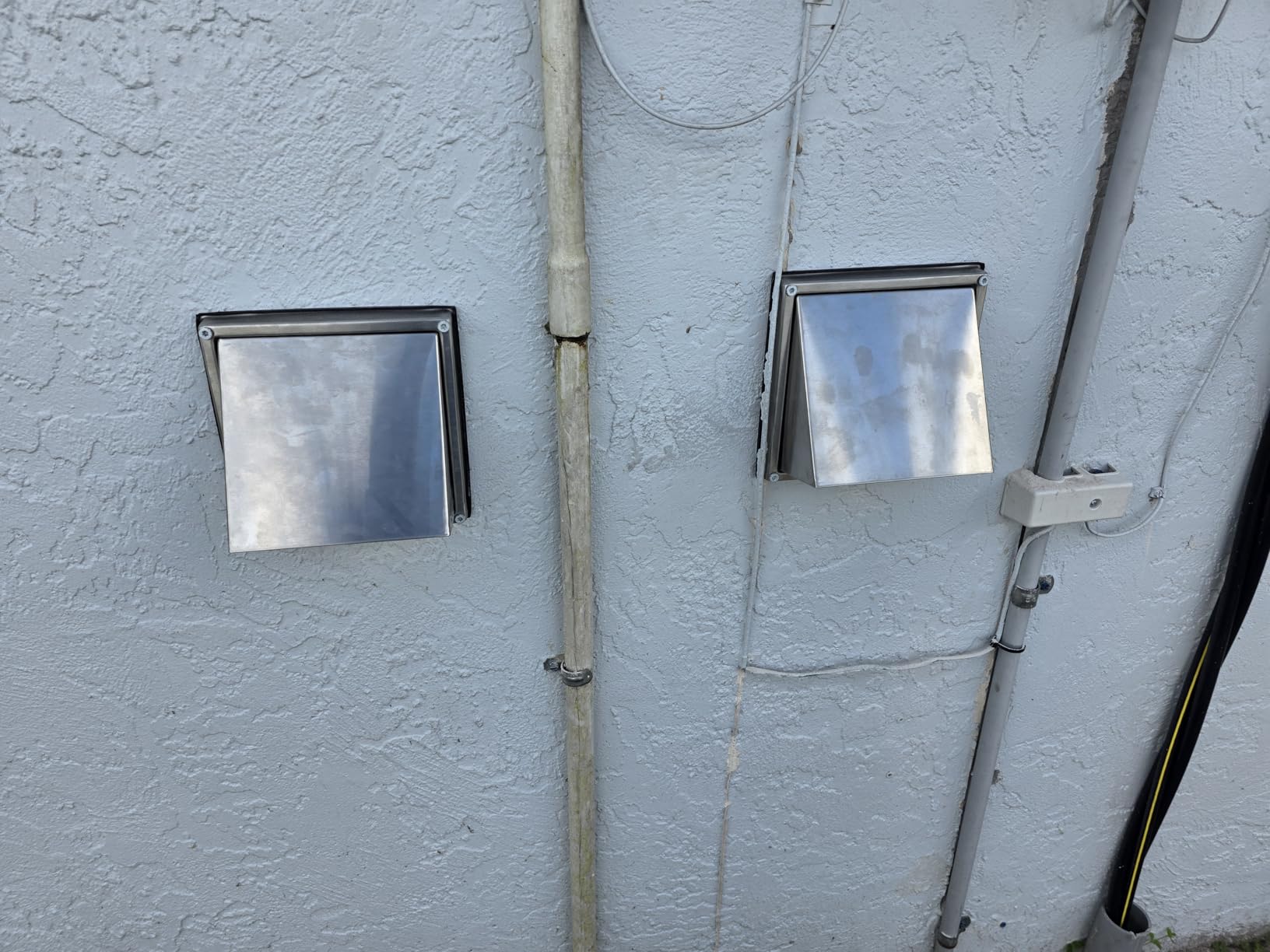 6-Inch External Extractor Wall Vent Cushioned Non Return Flap customer photo 2