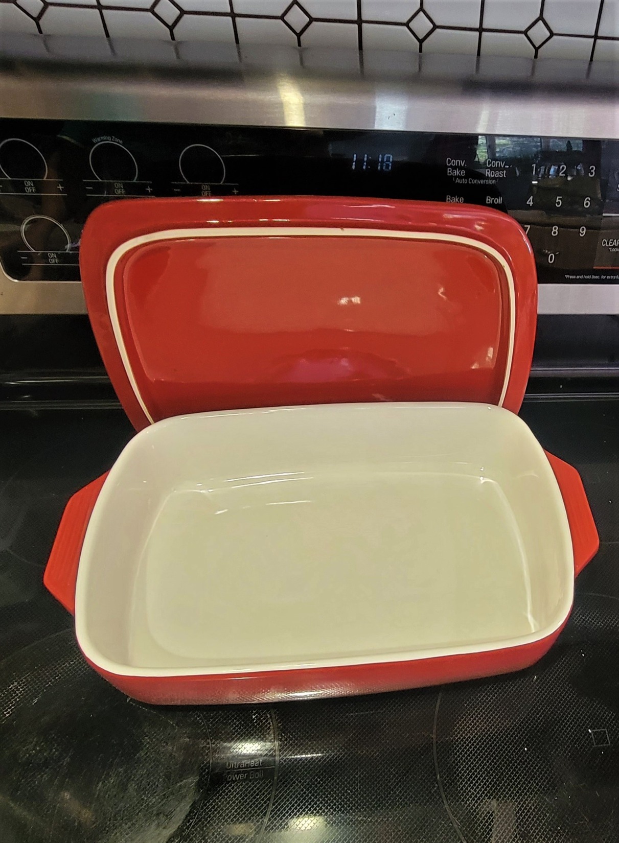 Lareina Large Ceramic Casserole Dish with Lid, 4.0 Quart Covered Rectangular Stoneware Baking Dishes for Oven, Deep 9x13 Inch Lasagna Pans for Baking and Serving, Perfect for Christmas gifts, Red customer photo 2