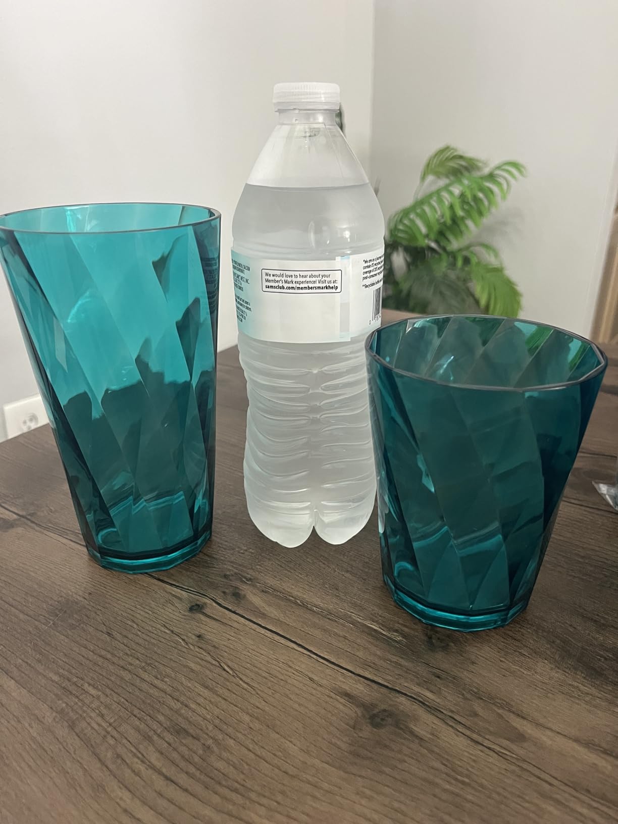 US Acrylic Optix Plastic Reusable Drinking Glasses (Set of 16) 14oz Rocks & 20oz Water Cups in Coastal Colors | BPA-Free Tumblers, Made in USA | Top-Rack Dishwasher Safe customer photo 2