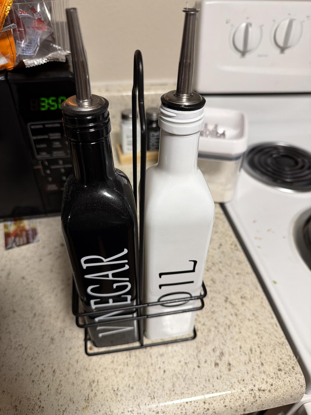 Vakoo Oil and Vinegar Dispenser Set - 17oz/500ml, Extra Thick Glass, Leak-Proof, Olive Oil Dispenser Bottle for Kitchen (White Black) customer photo 1