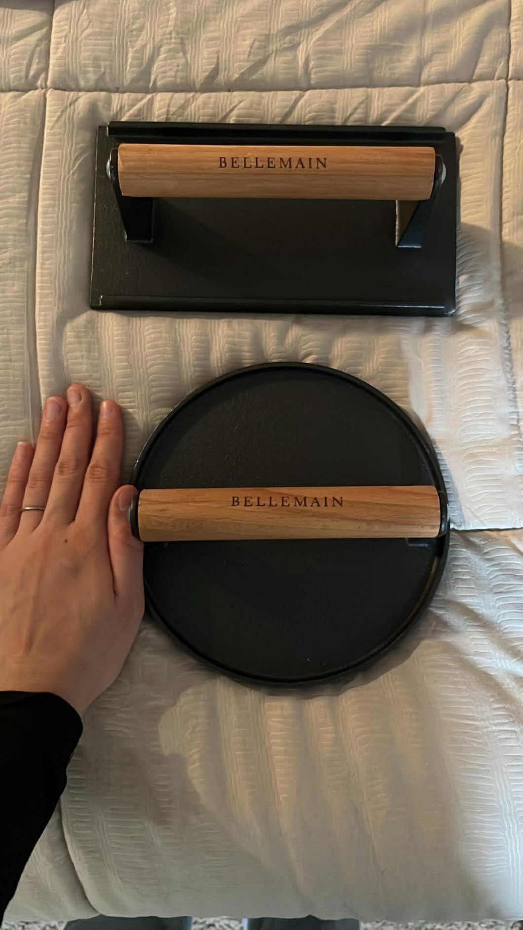 Bellemain Bacon Press Rectangle | Heavy-Duty Cast Iron Grill Press for Perfectly Seared Bacon, Steak & Sandwiches | Equalized Weight Distribution customer photo 1