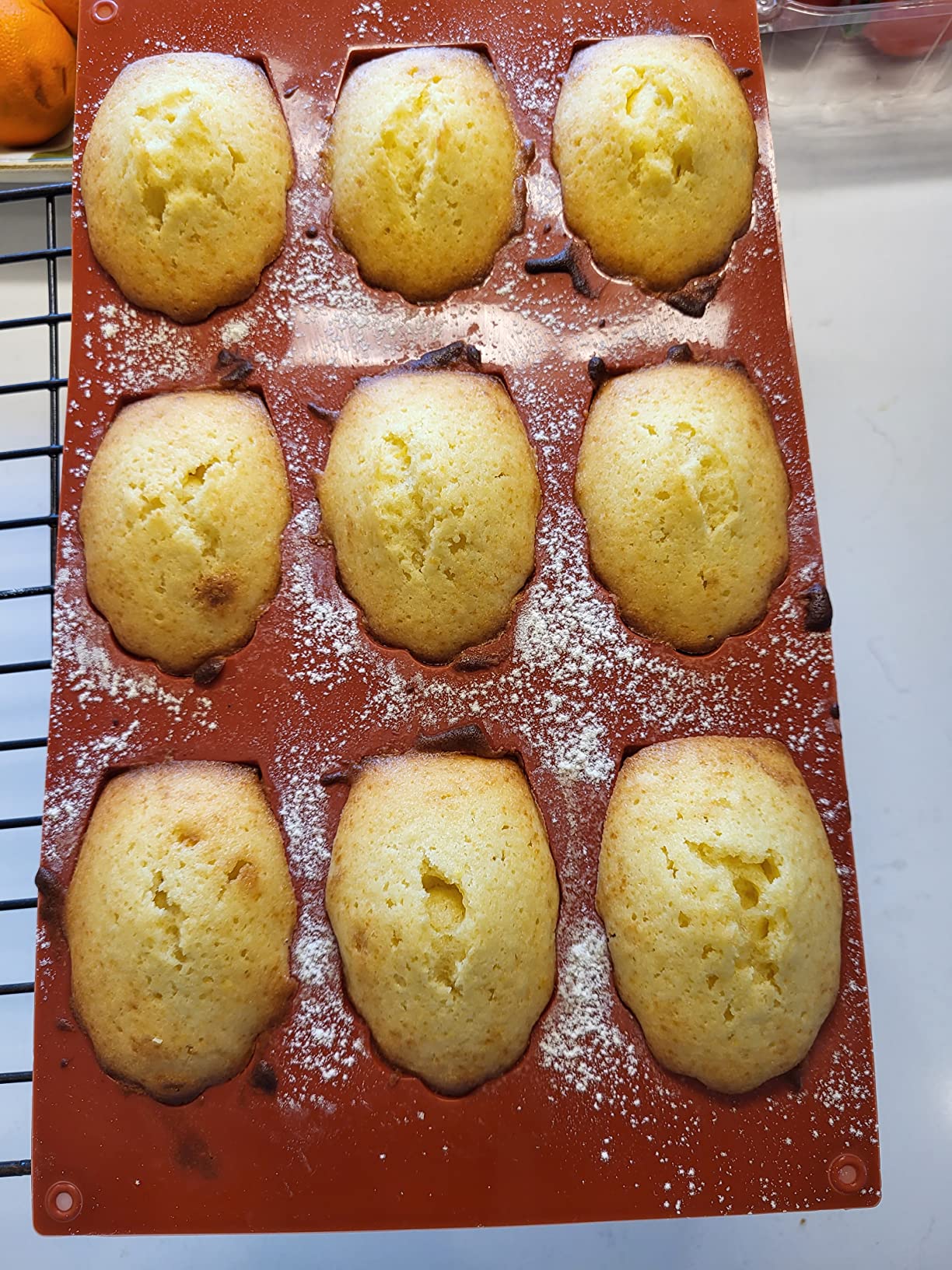 Meajore Madeleine Pan, 2 Pcs Silicone Madeline Cookies Pan, 9 Cavities Madeline Mold Nonstick Baking Pan for Make Madeleine Cookies customer photo 2