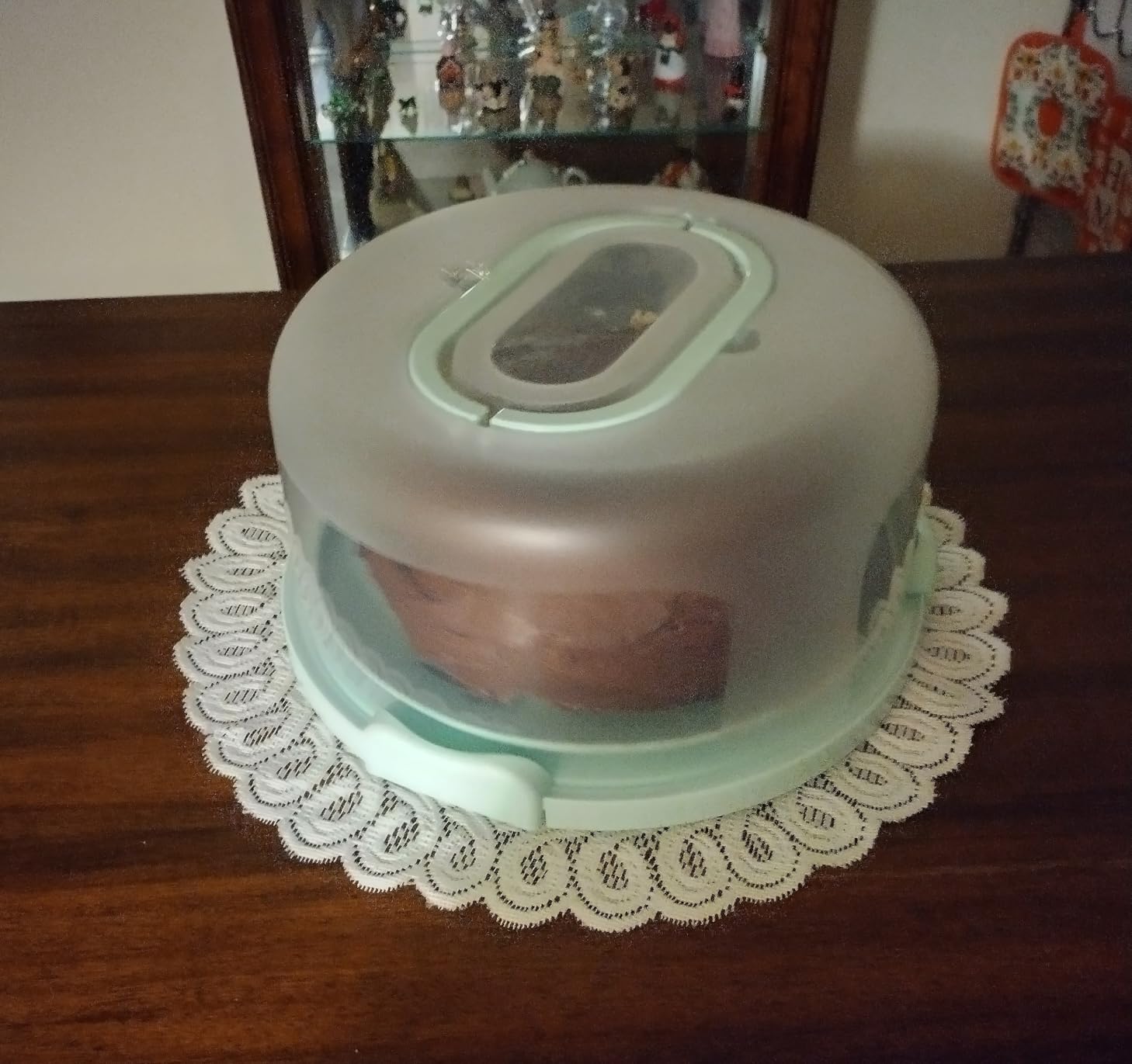 Ohuhu Cake Carrier with Lid and Handle, BPA-Free Cake Containers Cake Holder for 10 inch Cake with 2 Handles Cupcake Carrier - Plastic Cover Two Sided Base for Transport Pie Nuts Fruit Perfect Gifts customer photo 1