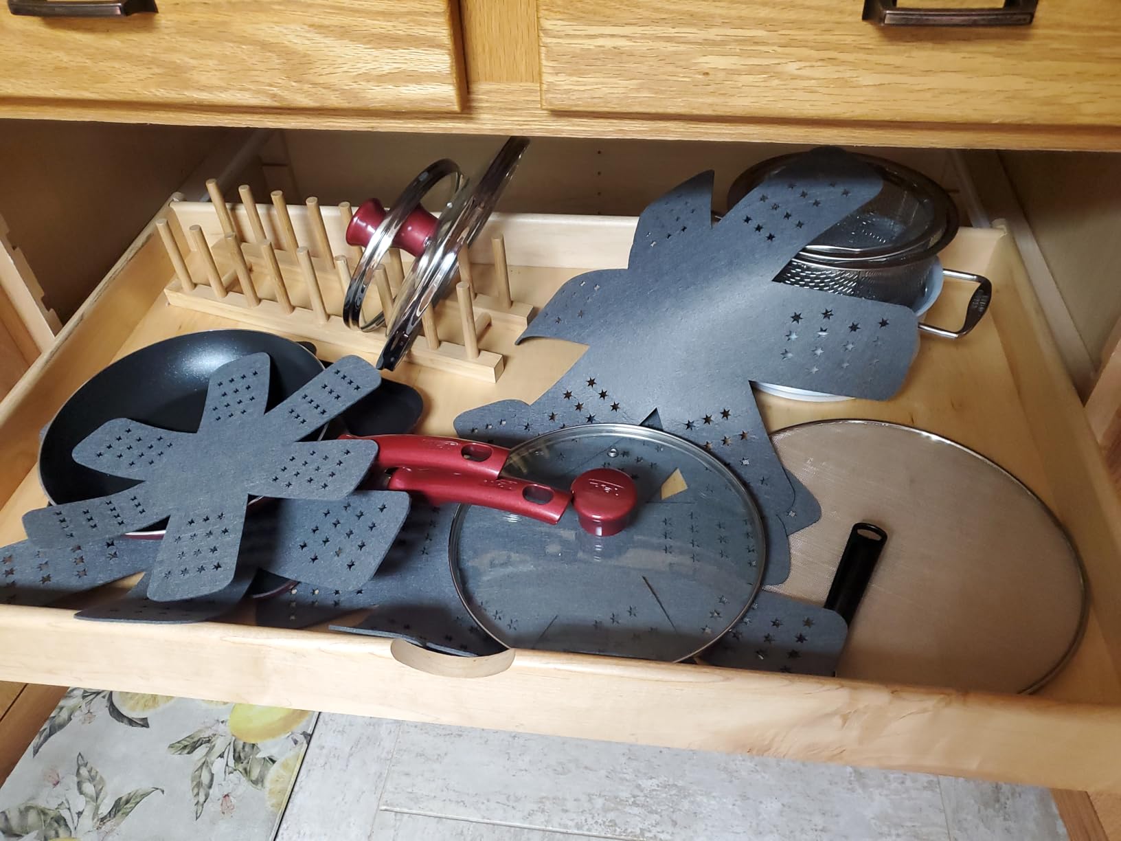 BYKITCHEN Pan and Pot Protectors, Larger & Thicker Pan Protectors with Stars, Set of 6 and 3 Different Sizes customer photo 1
