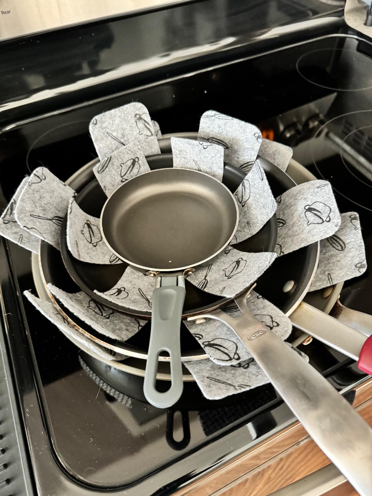 BYKITCHEN Pan and Pot Protectors, Larger & Thicker Pan Protectors with Stars, Set of 6 and 3 Different Sizes customer photo 2