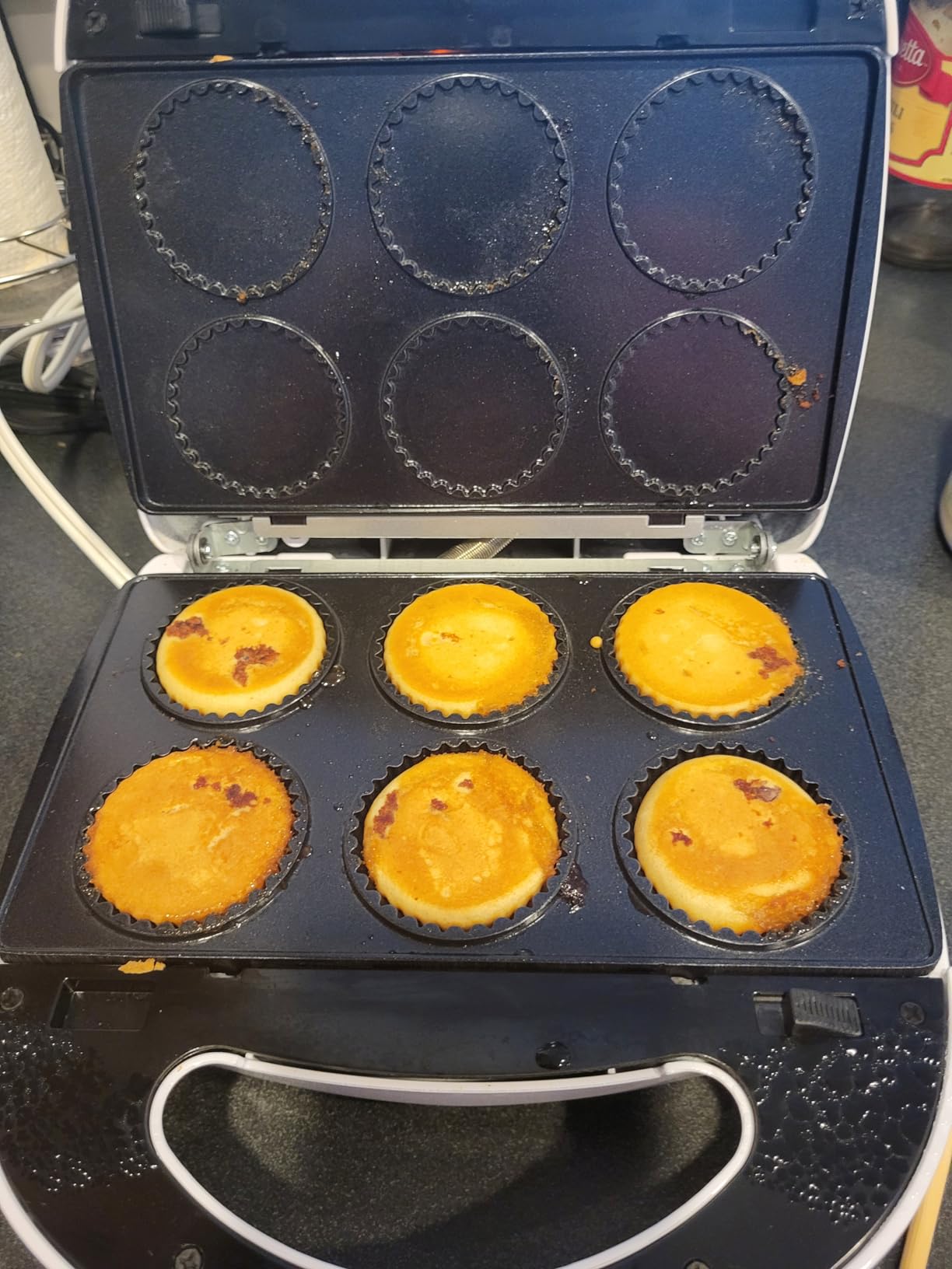 Mini-Donuts Maker, Mini-Pie and Quiche Maker, Taiyaki Maker - NEW 3 in 1 Three Slices Detachable Dessert Maker by StarBlue customer photo 1