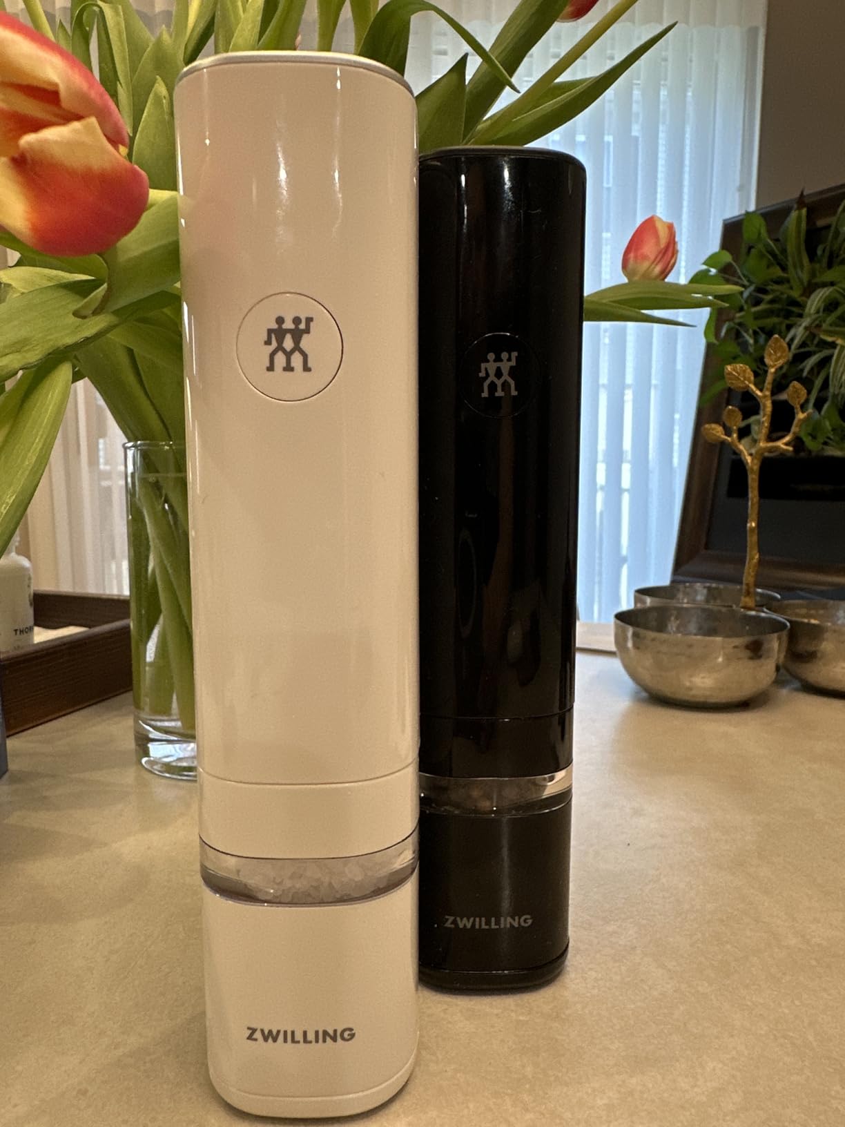 ZWILLING Enfinigy Electric Salt/Pepper Mill - Black customer photo 1