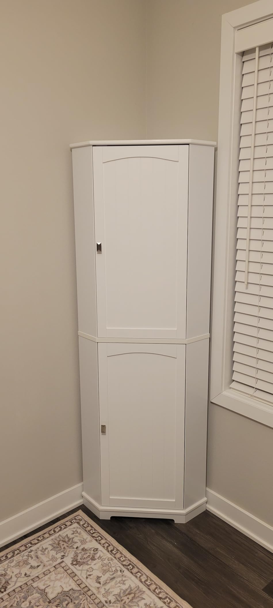 VASAGLE Corner Cabinet, Tall Corner Storage Cabinet with 2 Doors and 4 Adjustable Shelves, for Bathroom Kitchen Living Room, Modern Farmhouse Design, White UBBC541P31 customer photo 2