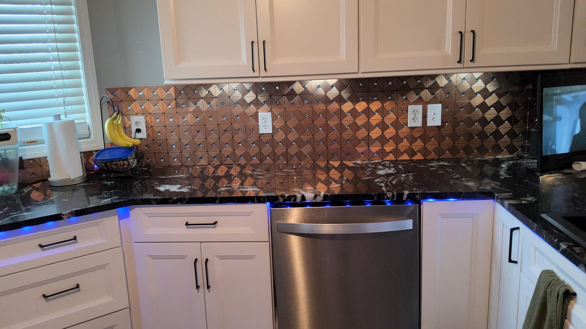 Art3d 10-Sheet Peel and Stick Backsplash Metal Mosaic Tiles for Kitchen Wall Decor, Stick on Aluminum Composite Tiles Stikers, Silver Windmill Puzzle Glass Mixed customer photo 1