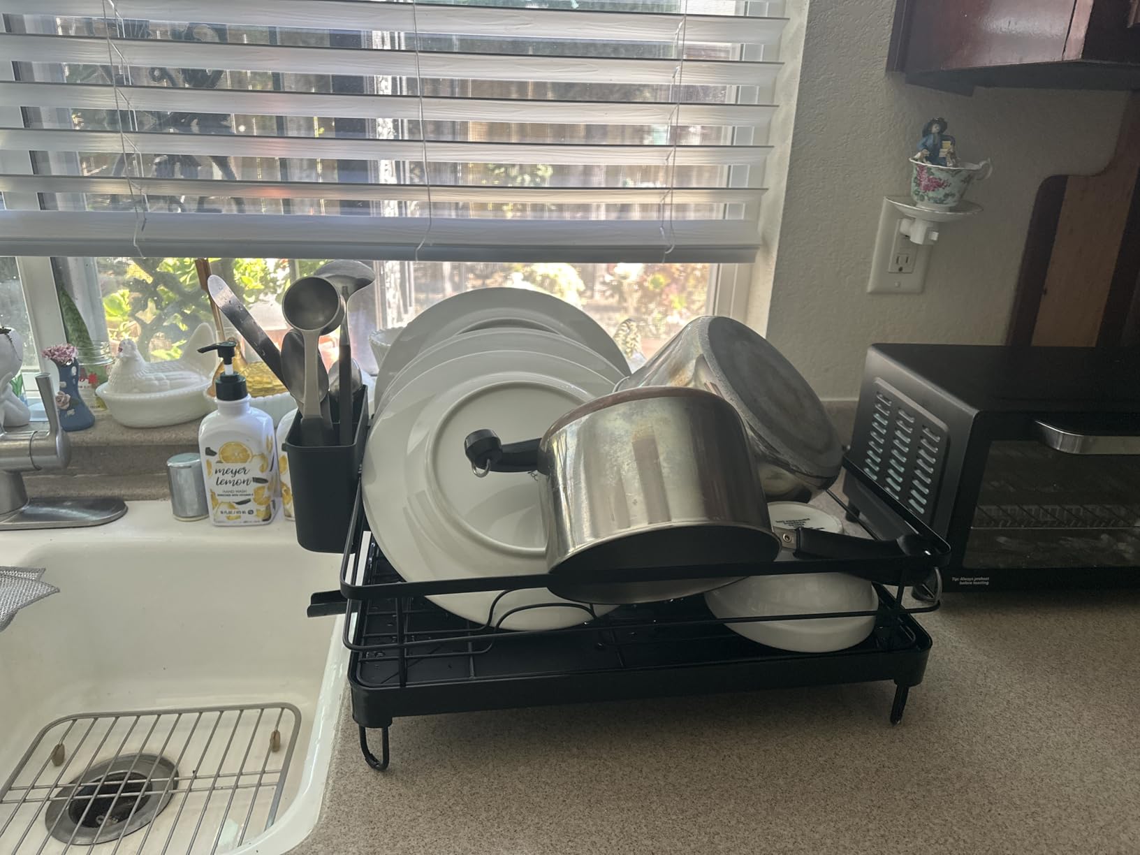 Kitsure Dish Drying Rack for Kitchen Counter, Stainless Steel Sink Organization and Storage Essentials with Cutlery Holder, Home and Appartment Decor, 12''W x 15.5''L, Black customer photo 1