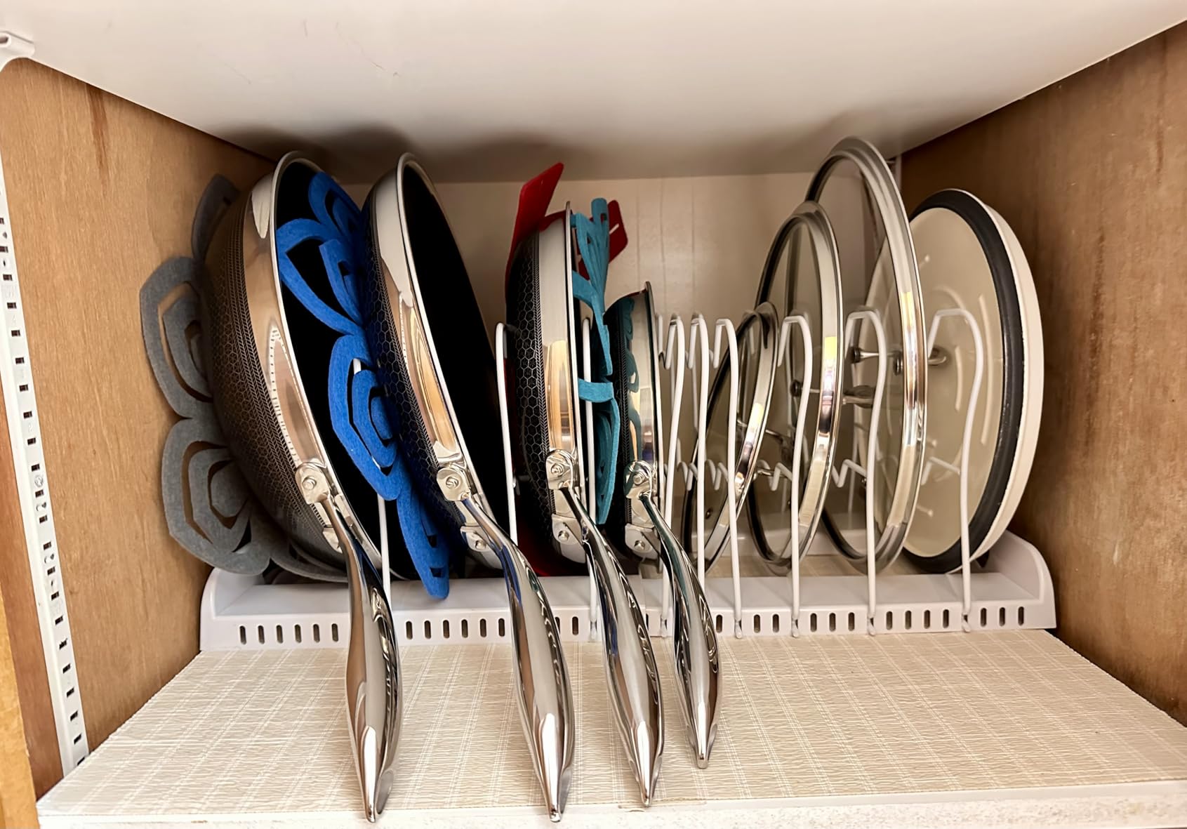 Simple Houseware Expandable Pan Organizer Rack, 10 Adjustable Compartments, White - Kitchen Cabinet Organizer for Pots, Pans, Lids & Bakeware - Pantry & Countertop Storage customer photo 2