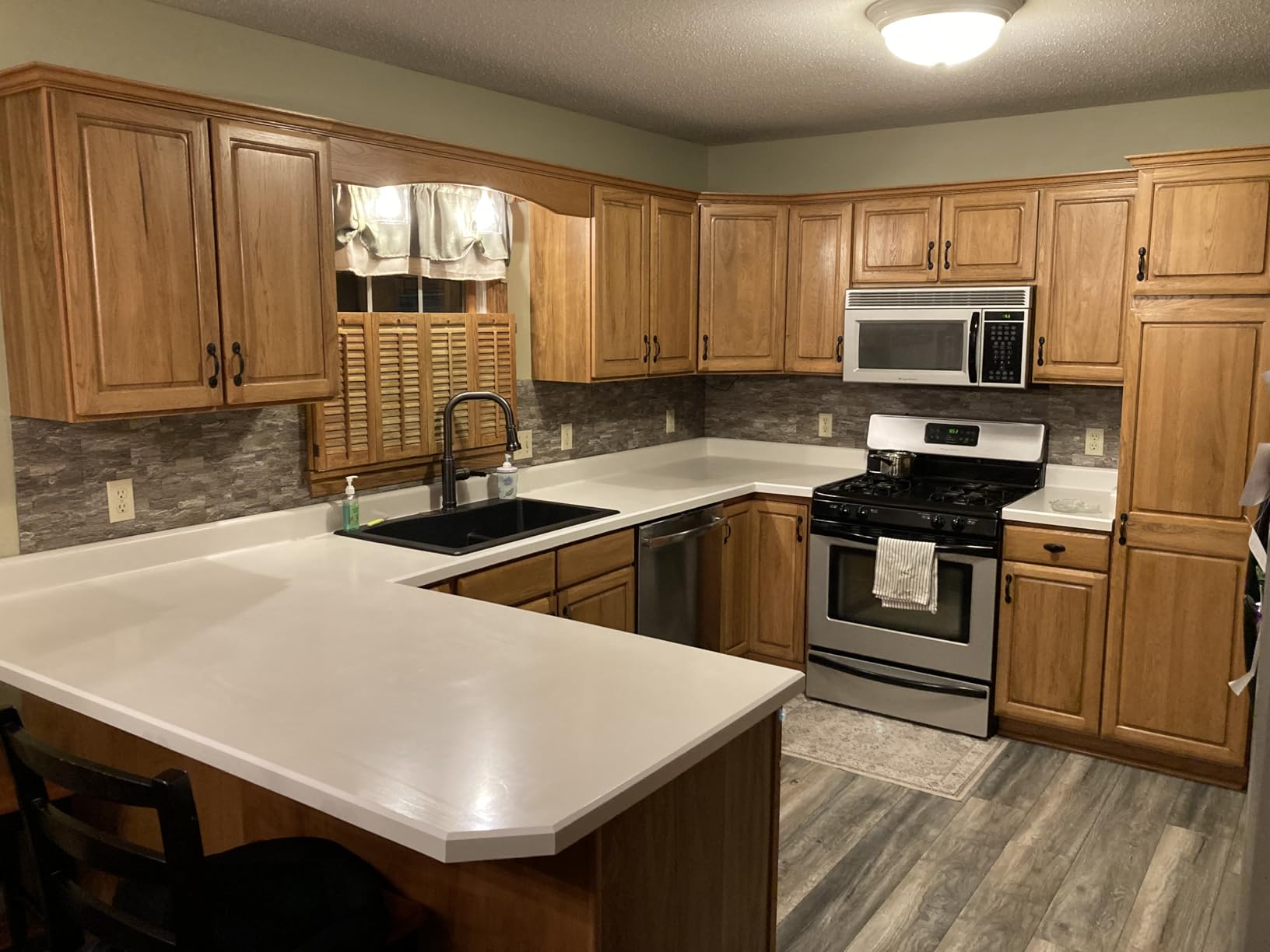 DICOFUN 10-Sheet Polished White Thick PVC Peel and Stick Backsplash, Ceramic Look Subway Tile White Kitchen Backsplash customer photo 1