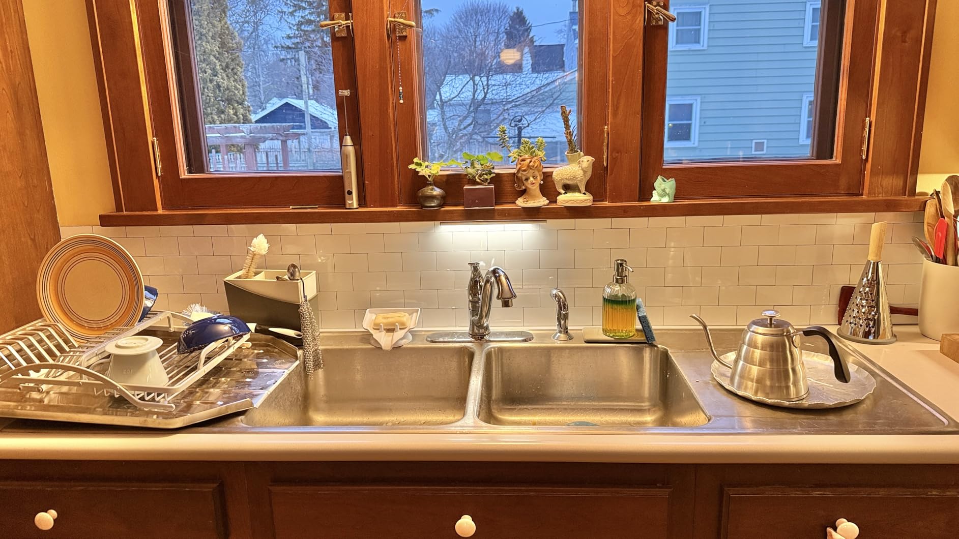 DICOFUN 10-Sheet Polished White Thick PVC Peel and Stick Backsplash, Ceramic Look Subway Tile White Kitchen Backsplash customer photo 2
