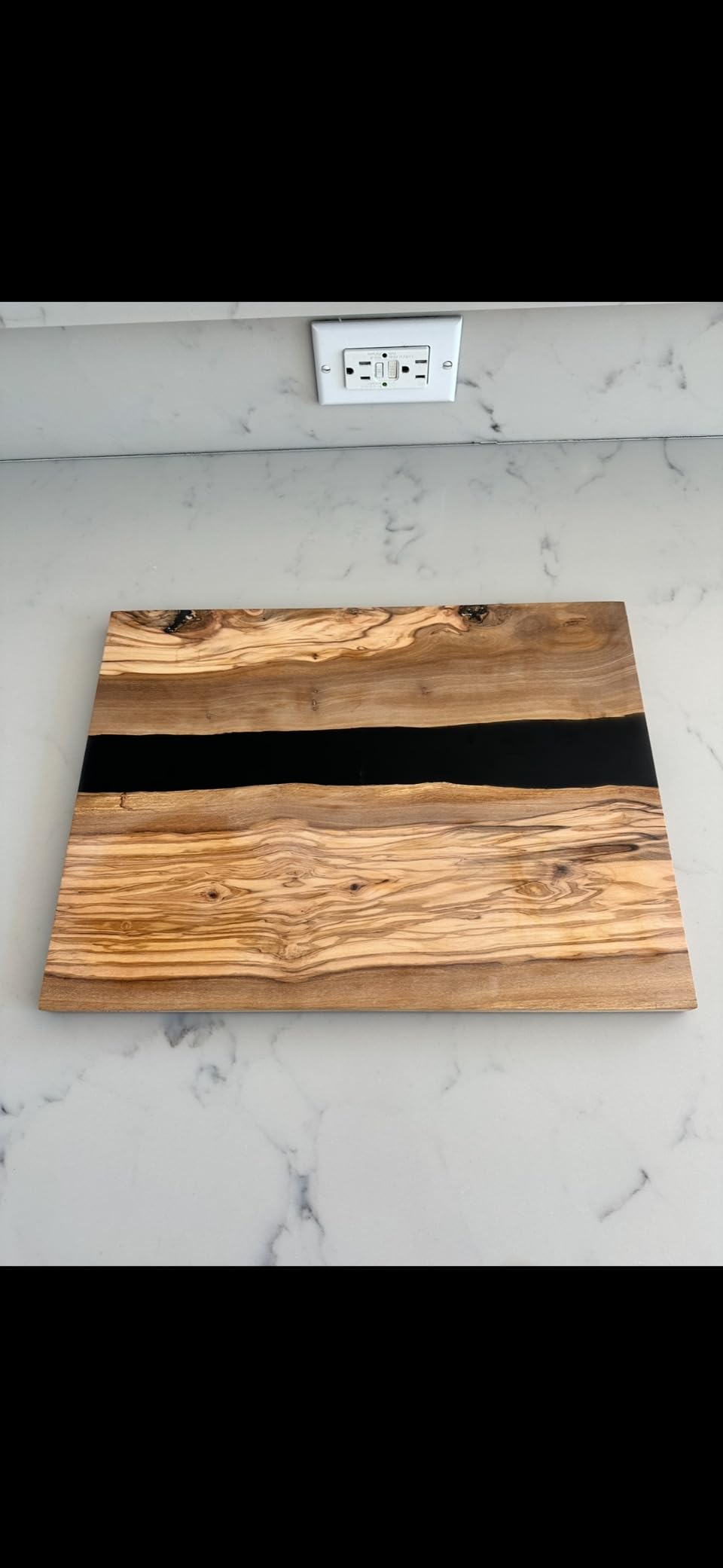 Handcrafted Italian Olive Wood Cheese & Charcuterie Board Set with Unique Blue Resin Artwork - Cutting Board Comes with 4 Cheese Knives, 2 Dipping Bowls & Corkscrew Wine Opener (Blue) customer photo 1