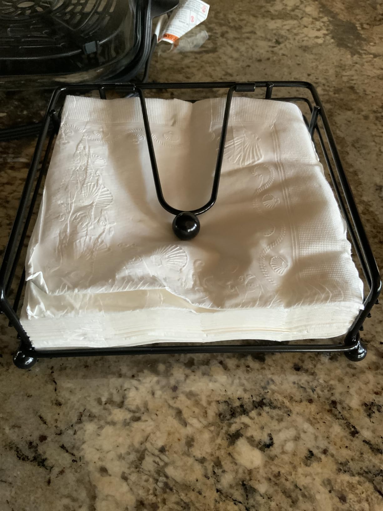Napkin Holder for Table, Flat Napkin Dispenser with Weighted Arm, Square Cocktail Paper Holder of Elegant Rustic Iron for Kitchen Dining Room Decor Restaurant Farmhouse Hotel Party, Black customer photo 1