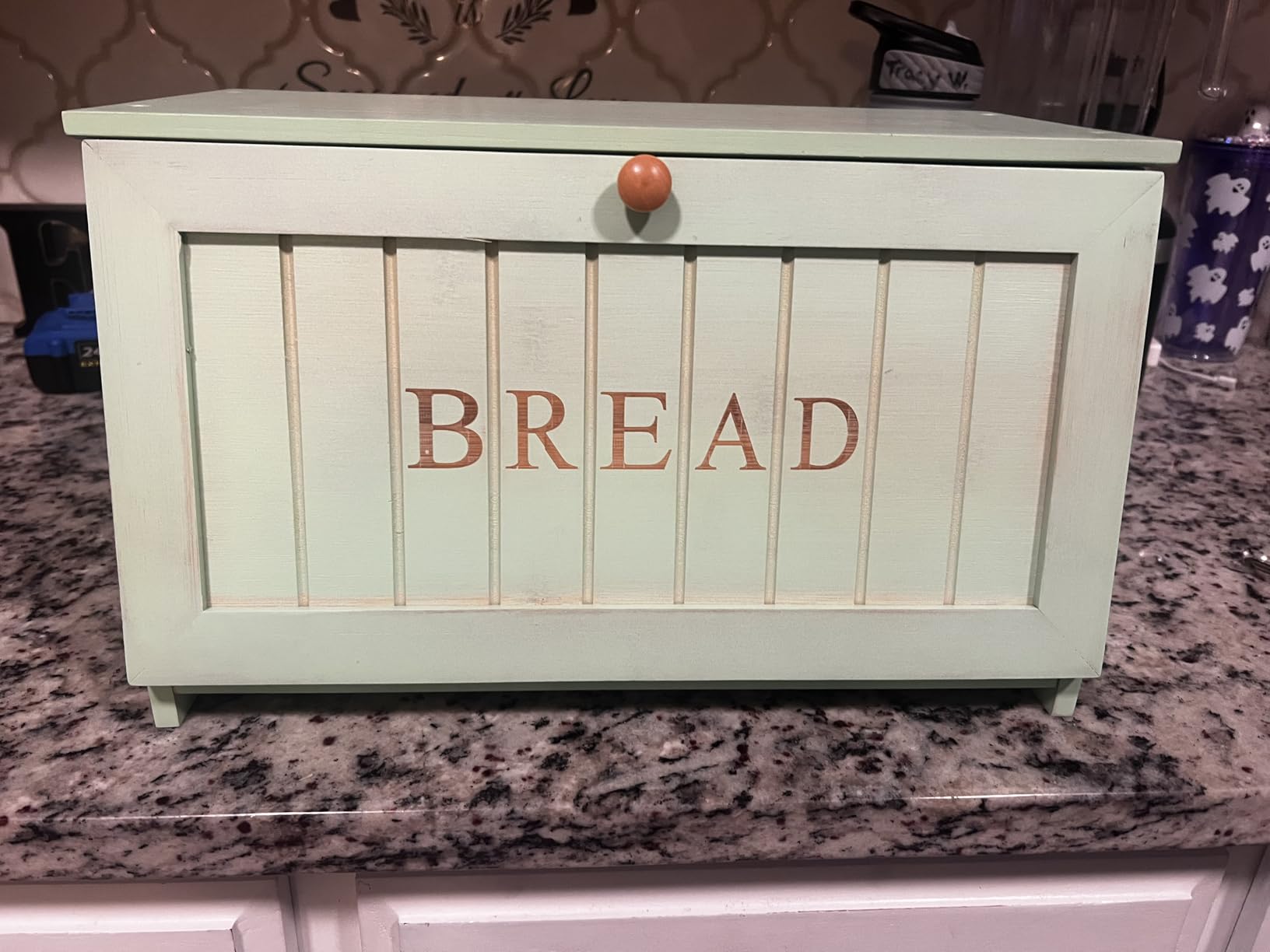 HOMEKOKO Vintage Large Wood Bread Box for Kitchen Counter, Retro Design Single Layer Bamboo Large Capacity Food Storage Bin (Natural Bamboo) customer photo 2