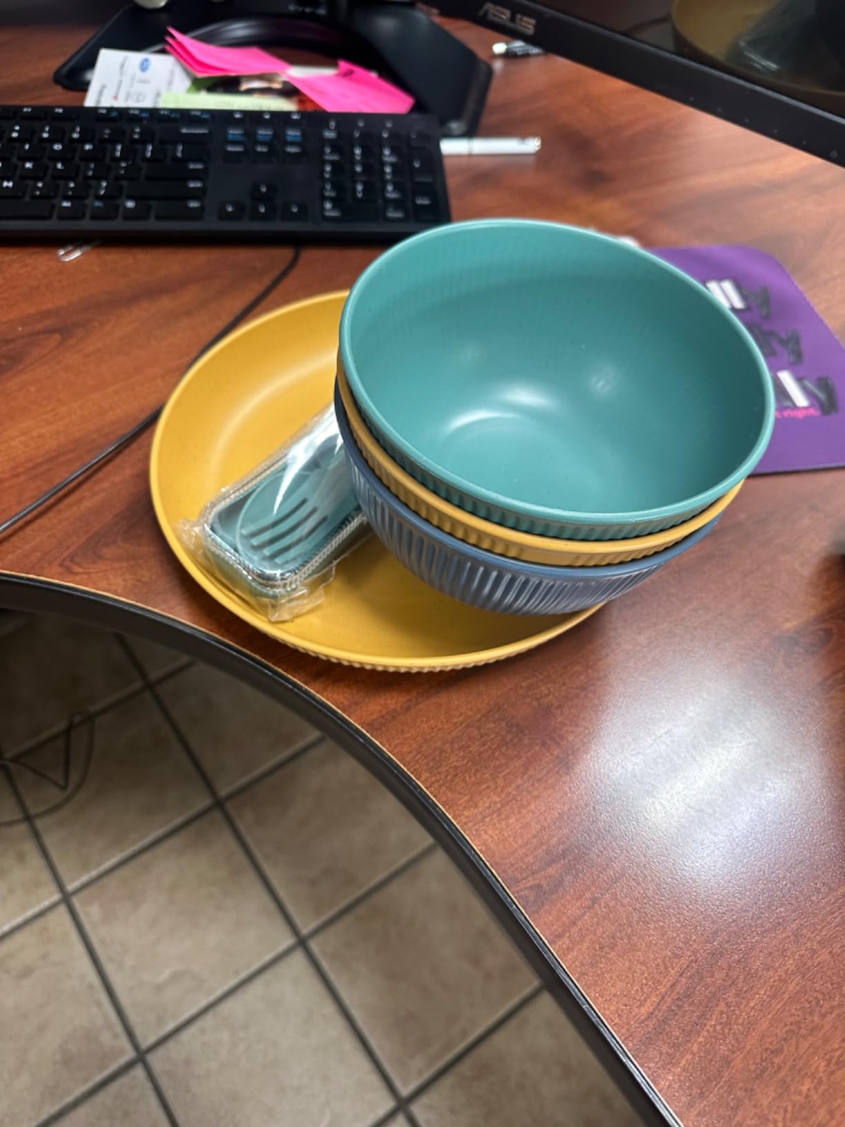 Lyellfe 44 Pieces Wheat Straw Dinnerware Sets, Unbreakable Camping Plates Cups and Bowls Set, Lightweight Kitchen Dish with Knives, Forks, Spoons, Dishwasher Microwave Safe customer photo 1