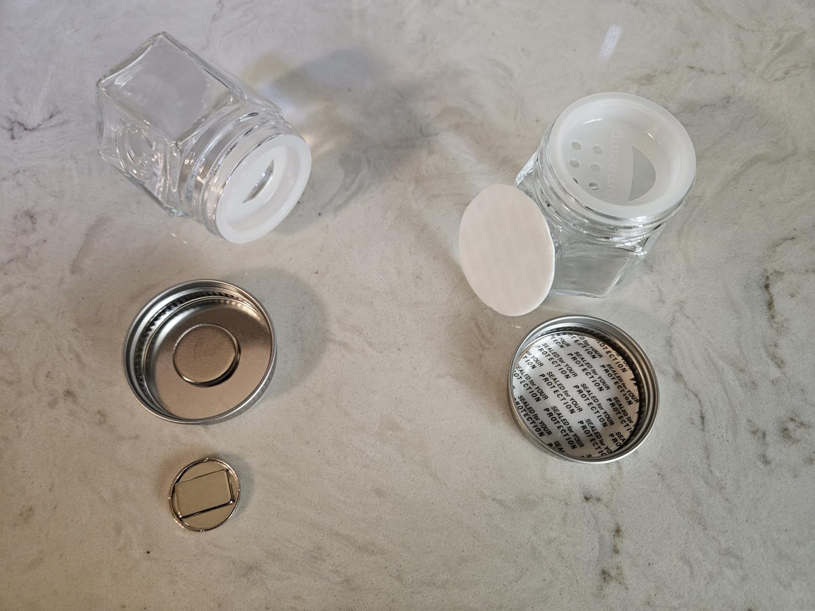 Homazing Set of 24 Hexagon Glass Spice Jars with Shaker Lids and Labels for Refrigerator, Kitchen, RV Travel Trailer Magnetic Containers customer photo 2