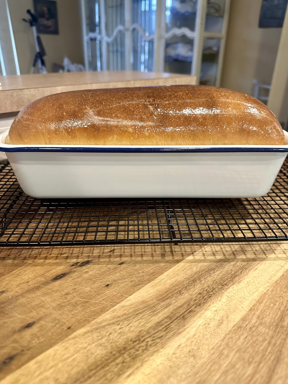 Webake Large Enamel Bread Pan, Long Banana Bread Loaf Pan for Baking, Non-Stick Rectangle Cake Pan Enamelware White 12 x 4.5 Inches customer photo 2