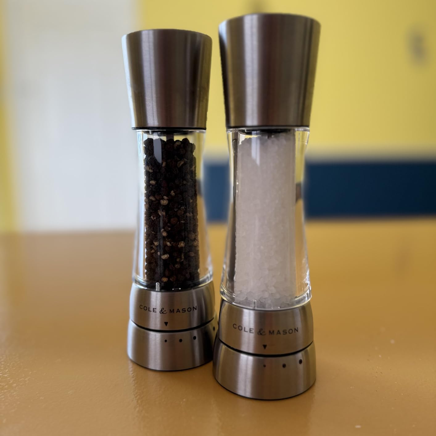 Cole & Mason Oslo Precision Salt & Pepper Grinder Set - Refillable Spice Mills - Salt Mill with Diamond Cut Ceramic Mechanism - Pepper Grinder with Carbon Steel Mechanism customer photo 1