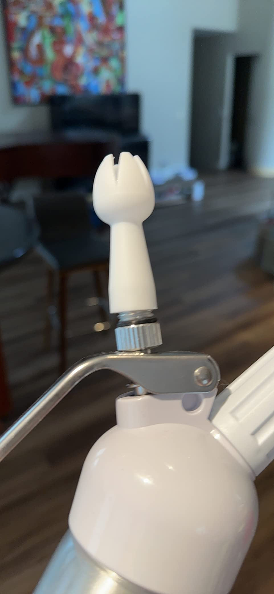 Whipped Cream Dispenser, 500ml Cream Whipper Whipped Cream Canister, Sturdy Aluminum Whipped Cream Maker with 3 Decorating Nozzles, Leak Resistant customer photo 1