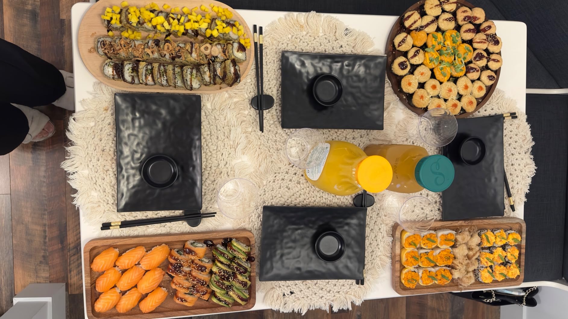 16 Pcs Sushi Plate Set for Four, 4 Japanese Style Sushi Plates 4 Soy Sauce Bowls 4 Pair Chopsticks and 4 Chopstick Holders Sushi Dinner Dinnerware Set customer photo 1