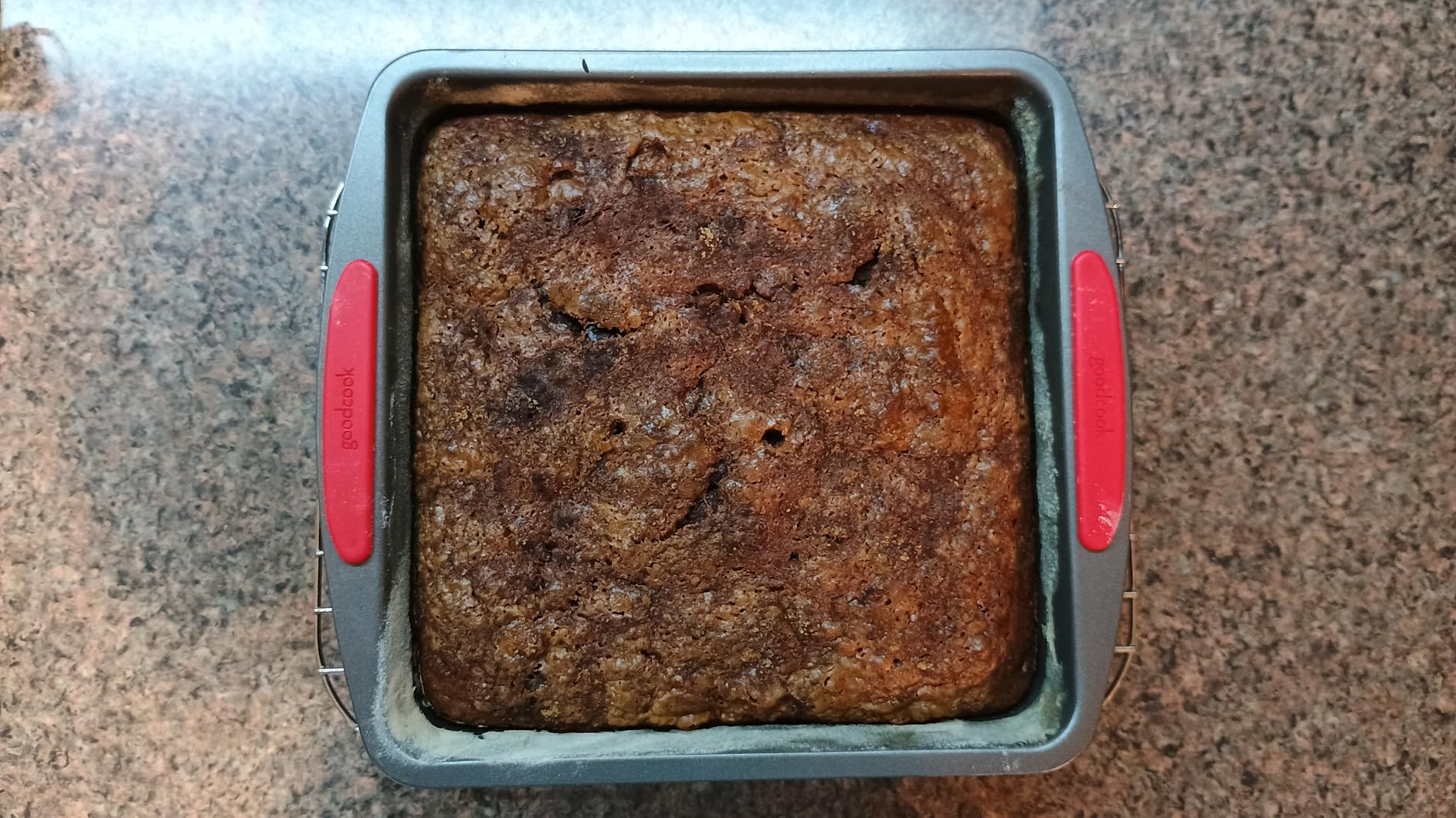 GoodCook MegaGrip Baking Pan with Silicone Grip Handles Square Non-Stick Heavy-Gauge Steel Cake Pan - 8x8-Inch customer photo 2