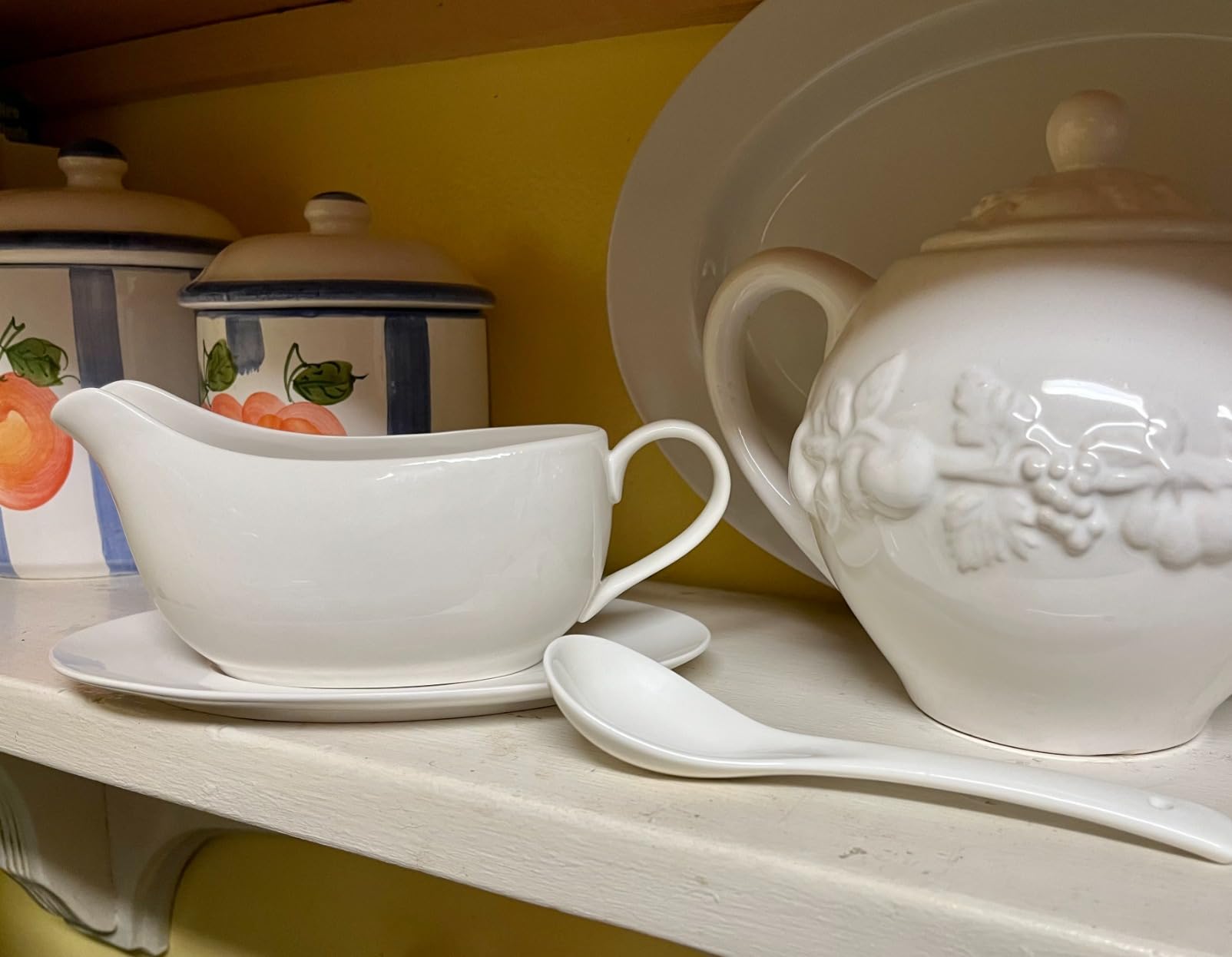 Qlans Gravy Boat With Ladle and Saucer 17 Oz, Ceramic Sauce Boat with Tray - White customer photo 2