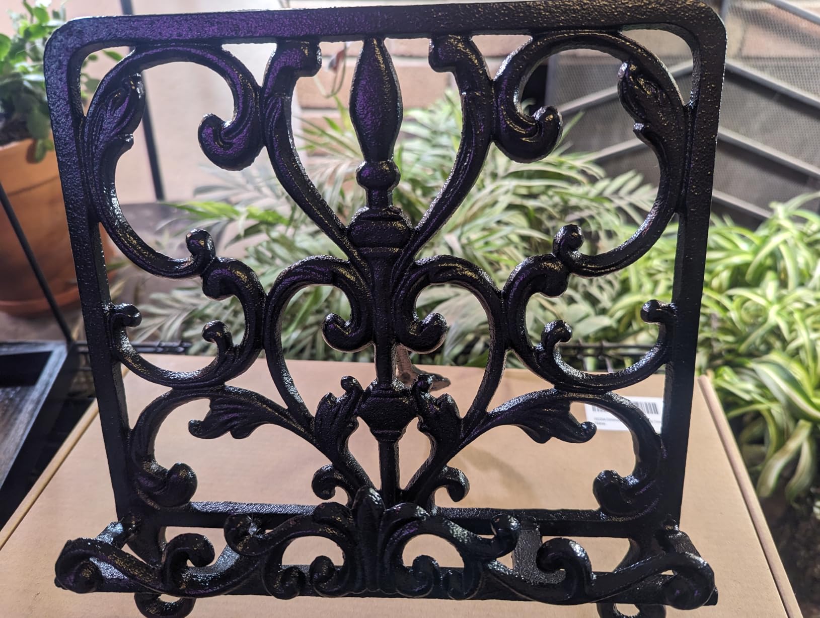 MOLIGOU Cast Iron Cookbook Stand, Recipe Book Holder, Display Stand Holder for Photo Album, Tablet customer photo 1