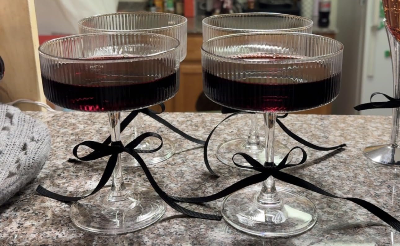 Qipecedm 4 Pcs Ribbed Coupe Glasses, 10 oz Vintage Coupe Glass Set, Unique Martini Glass, Classic Cocktail Galssware, Bar Drinking Glasses Set Pefect for Cocktail, Wine, Champagne & Gift customer photo 1