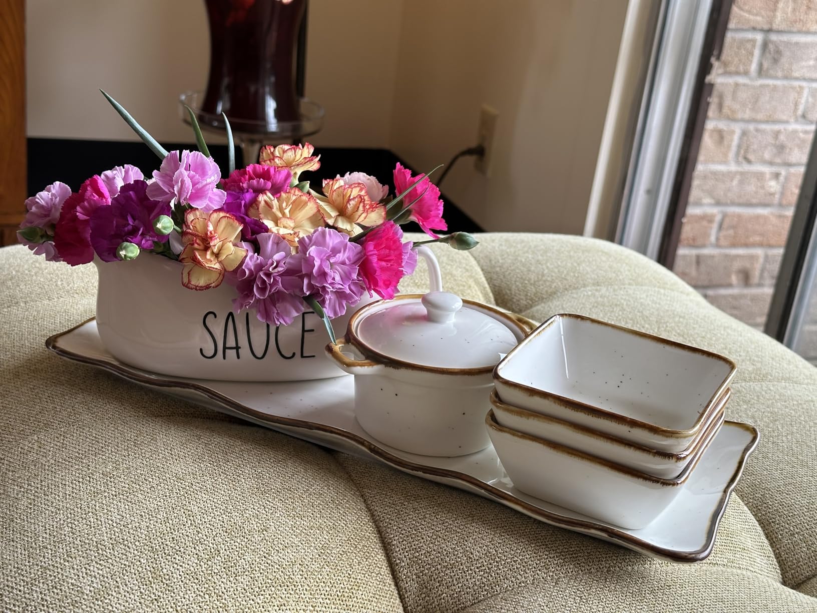 LE TAUCI Gravy Boat with Saucer Stand 16oz, Ceramic Sauce Boat with Tray - Set of 2, Oyster White customer photo 2