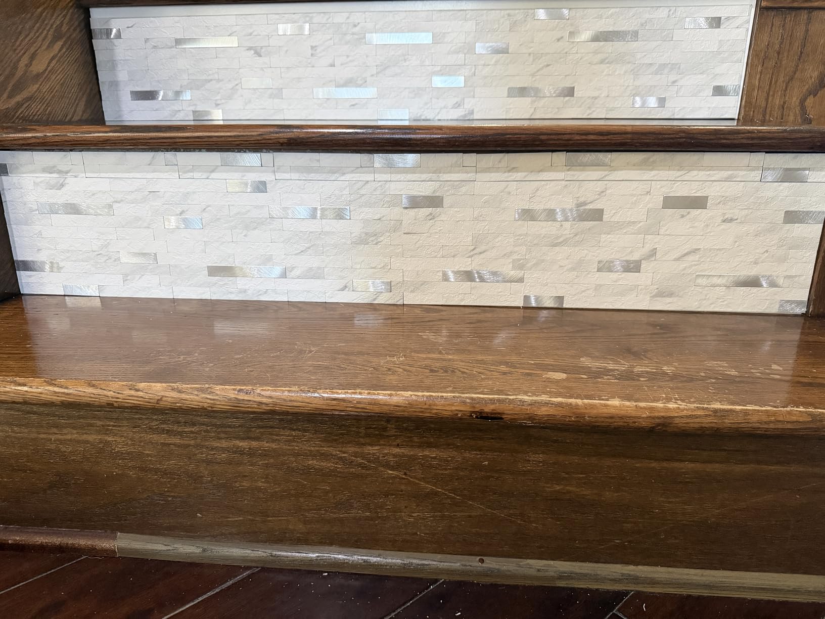 20 Sheets Peel and Stick Backsplash for Kitchen, White Marble with Metal Silver Look Stick on Tile Upgrade Your Kitchen Backsplash, RV, Fireplace customer photo 1